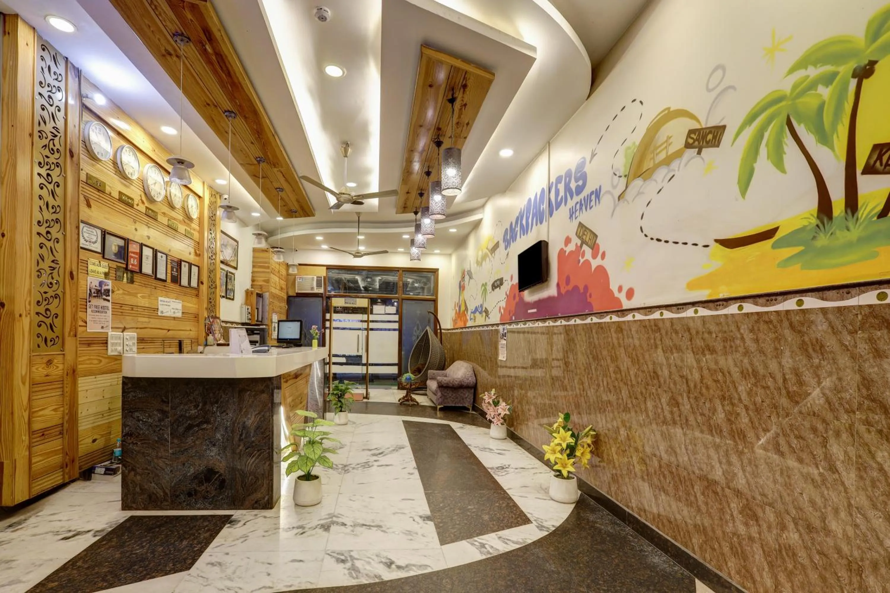 Lobby or reception in Hindustan By Backpackers Heaven - Traveller's Choice Award 2025 Best of Best Winning Hotel