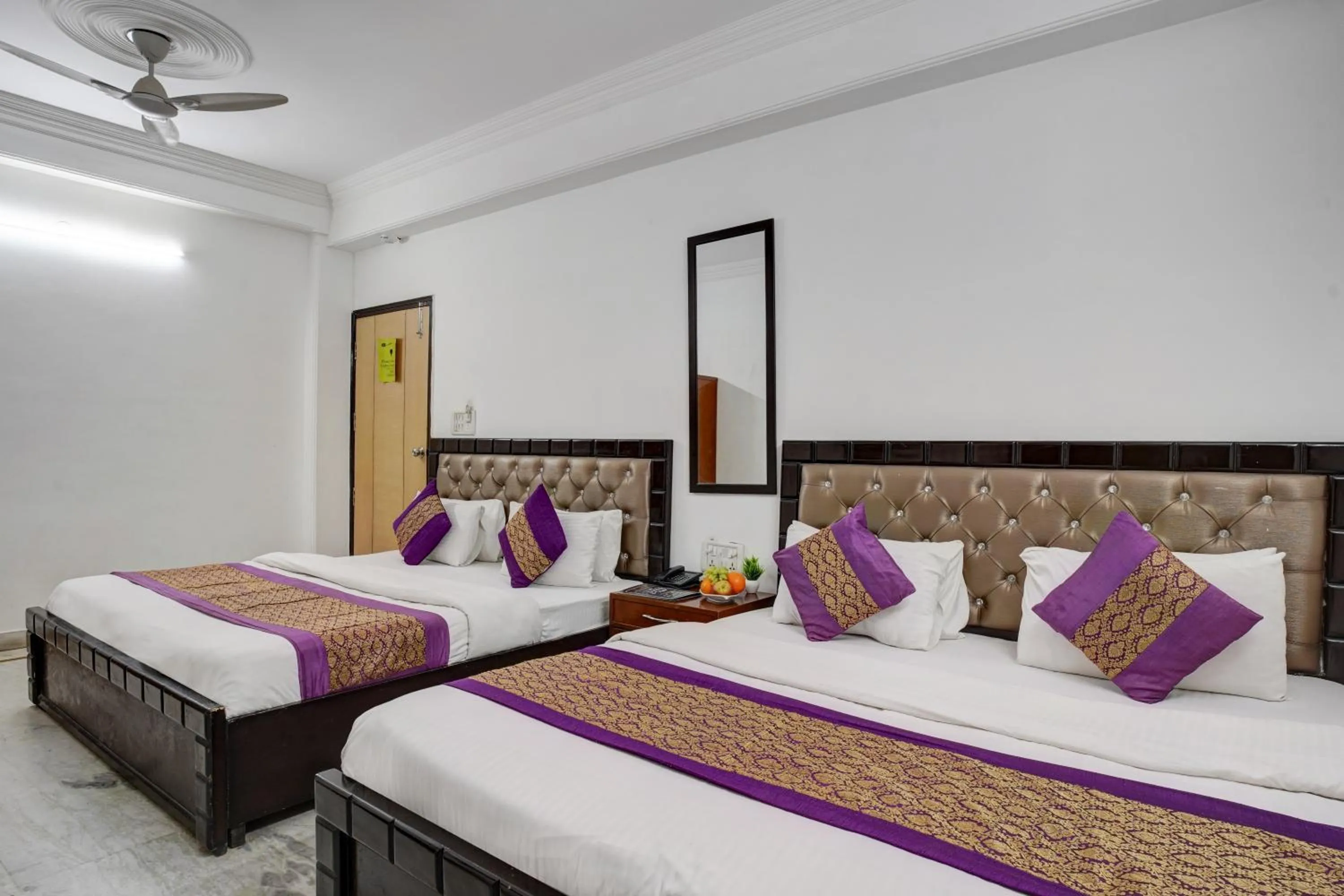 Bed in Hindustan By Backpackers Heaven - Traveller's Choice Award 2025 Best of Best Winning Hotel