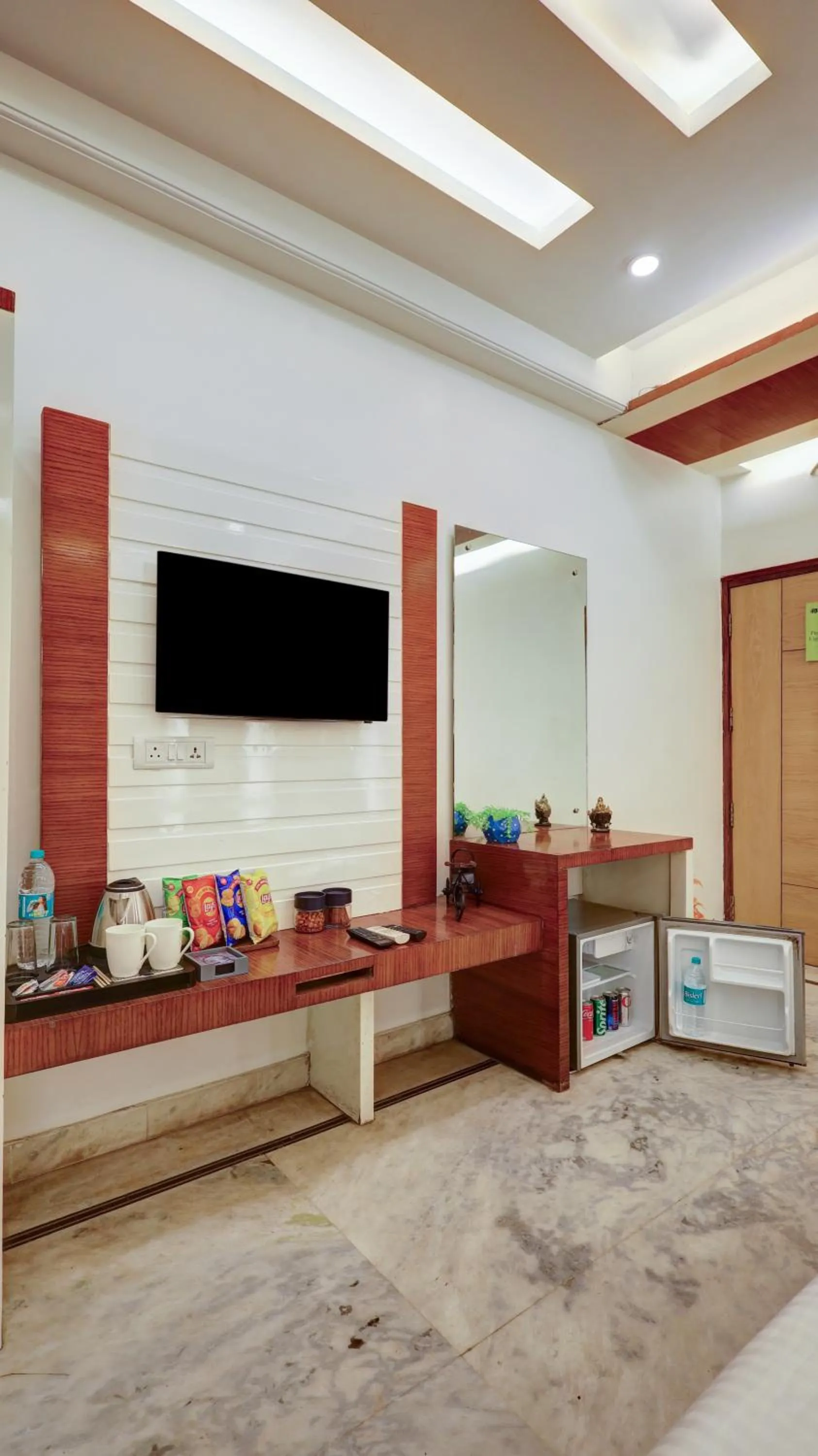 TV and multimedia in Hindustan By Backpackers Heaven - Traveller's Choice Award 2025 Best of Best Winning Hotel