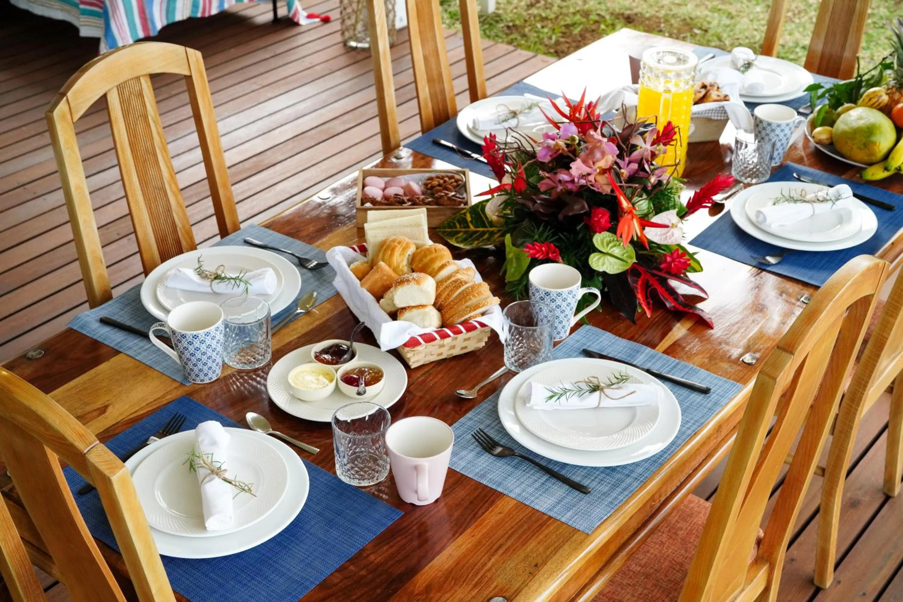 Breakfast in Villa Kai