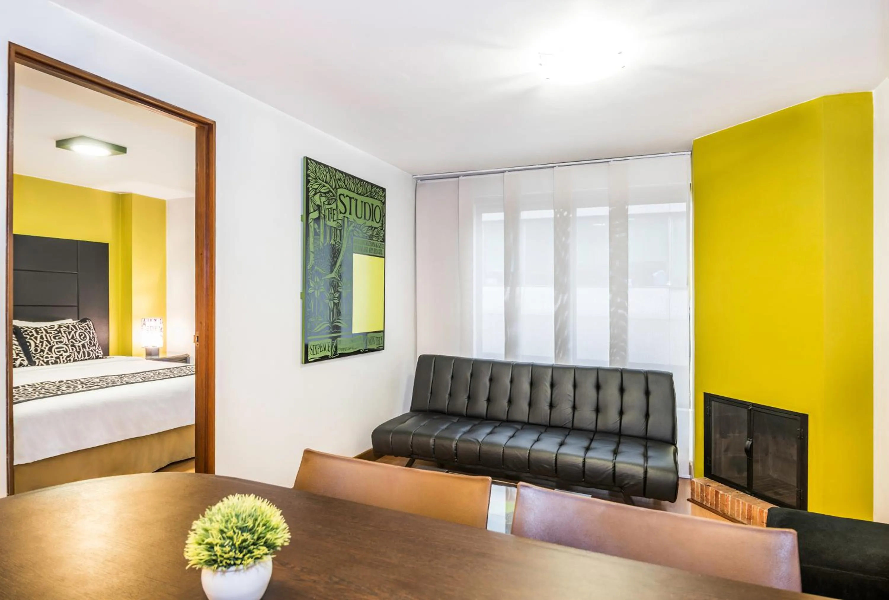 Day, Bed in Lloyds Apartasuites Parque 93