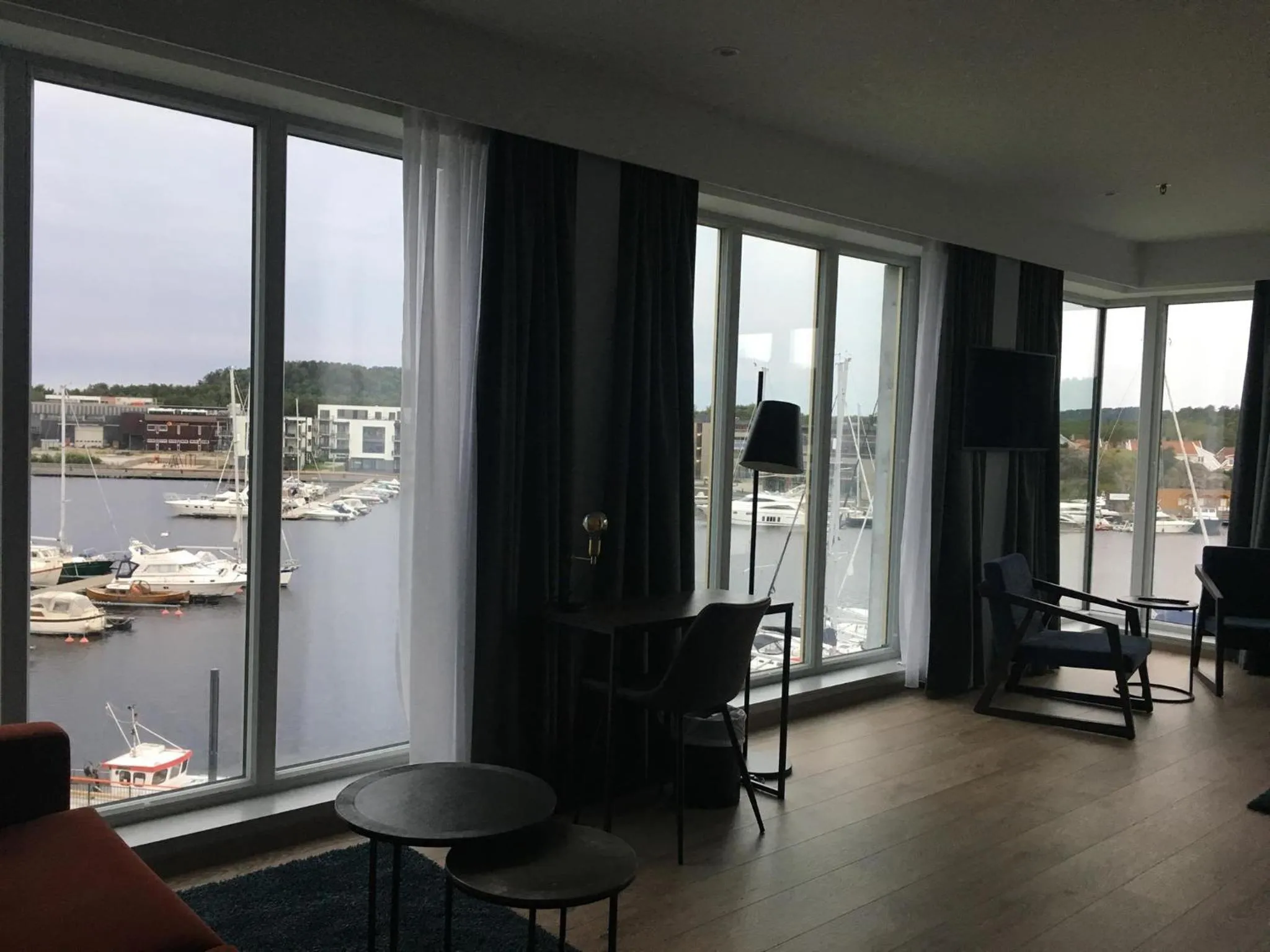 Seating area in Mandal Hotel