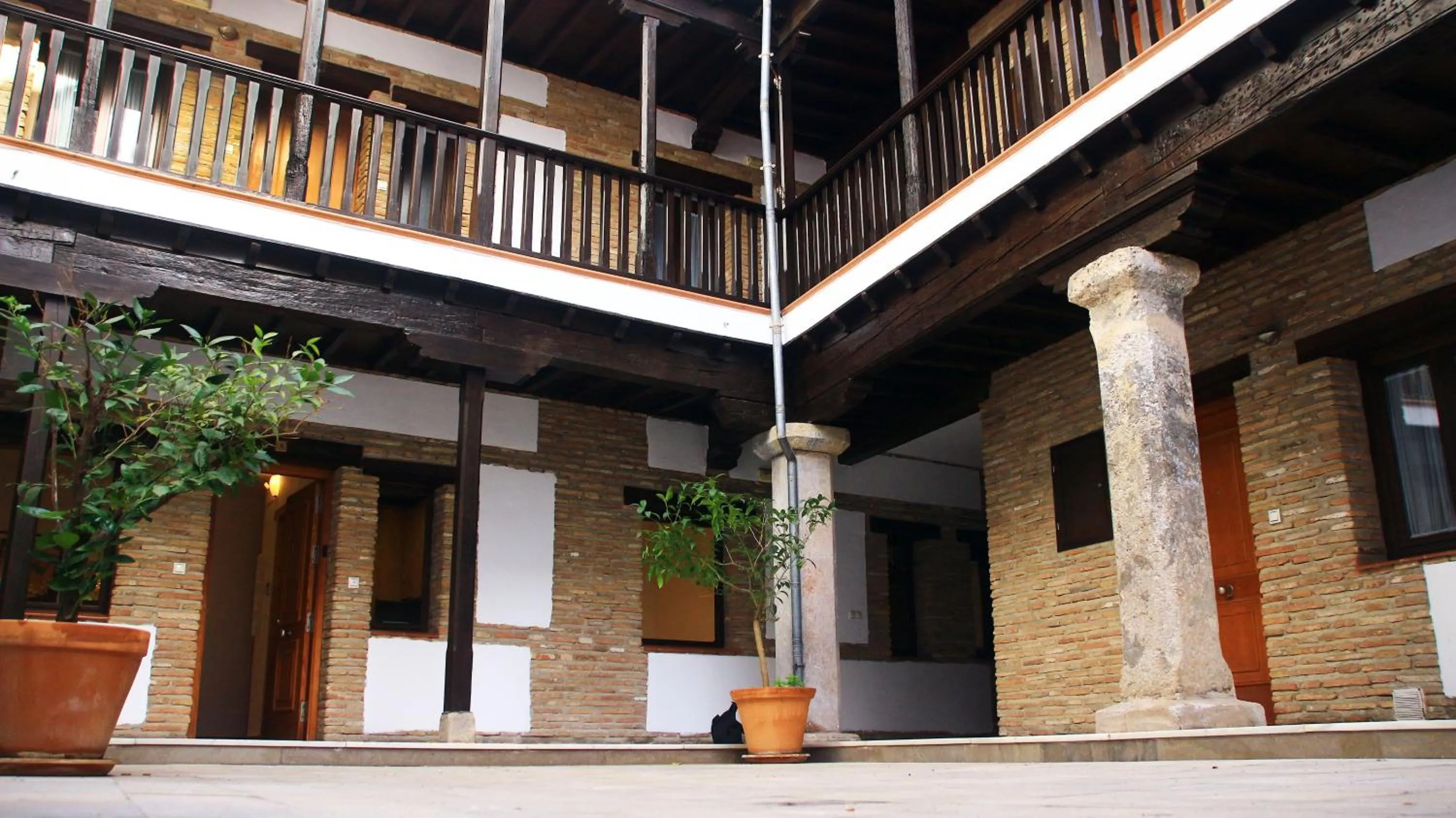 Property building in Apartamentos Nest Flats Casa de la Alberca