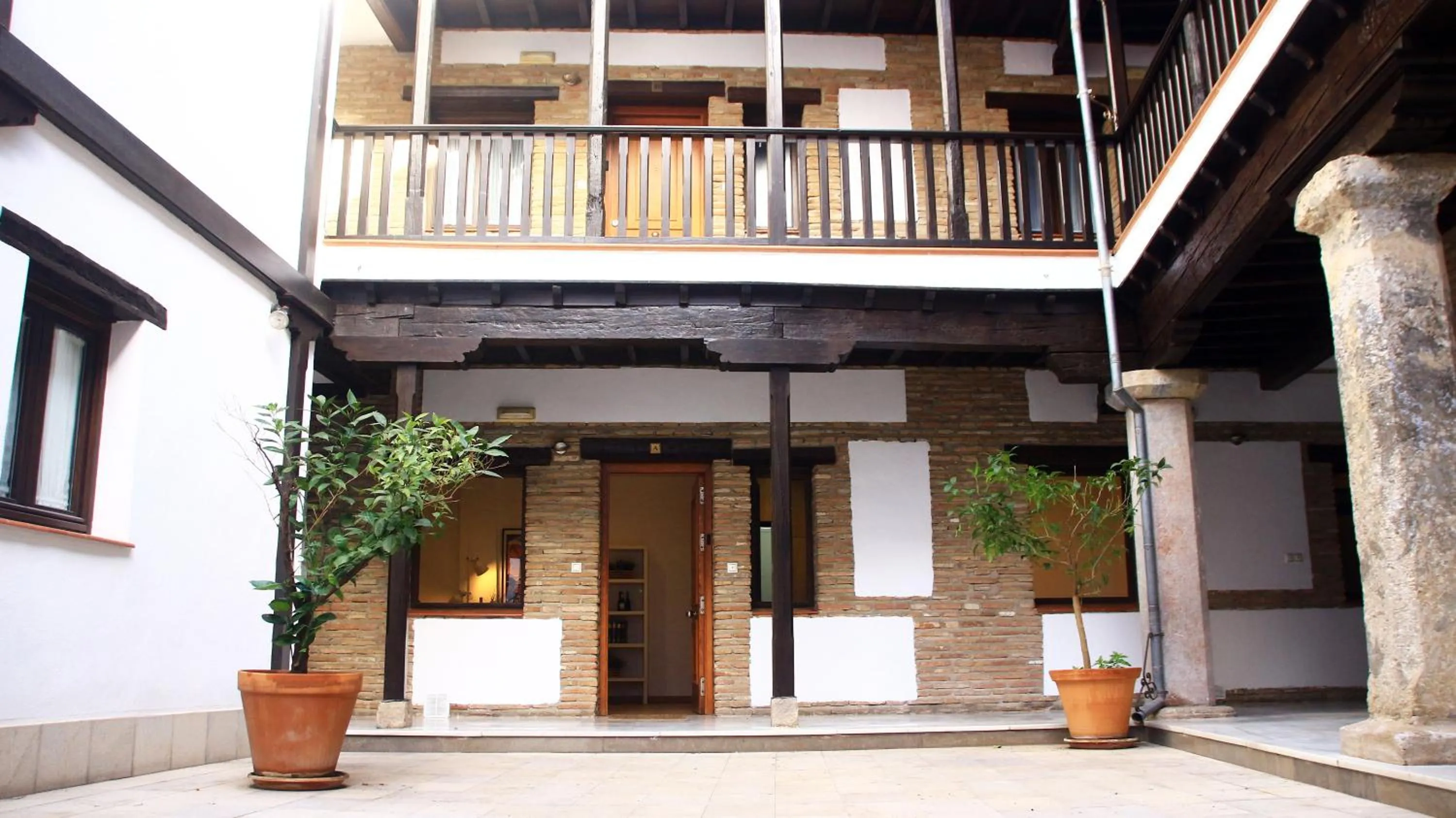 Property building in Apartamentos Nest Flats Casa de la Alberca