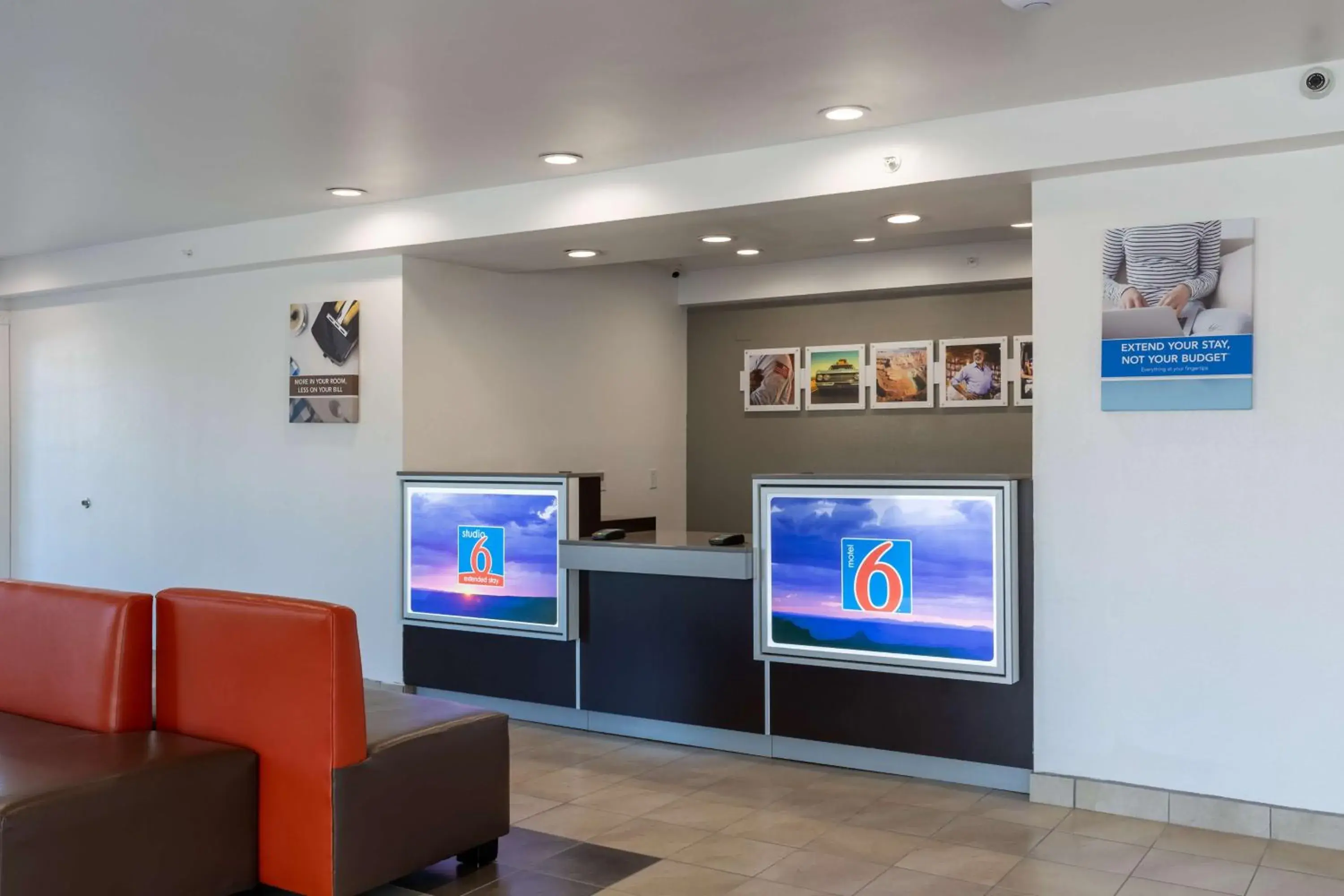 Lobby or reception in Studio 6-Bryan, TX - University Area Lobby or reception in Studio 6-Bryan, TX - University Area