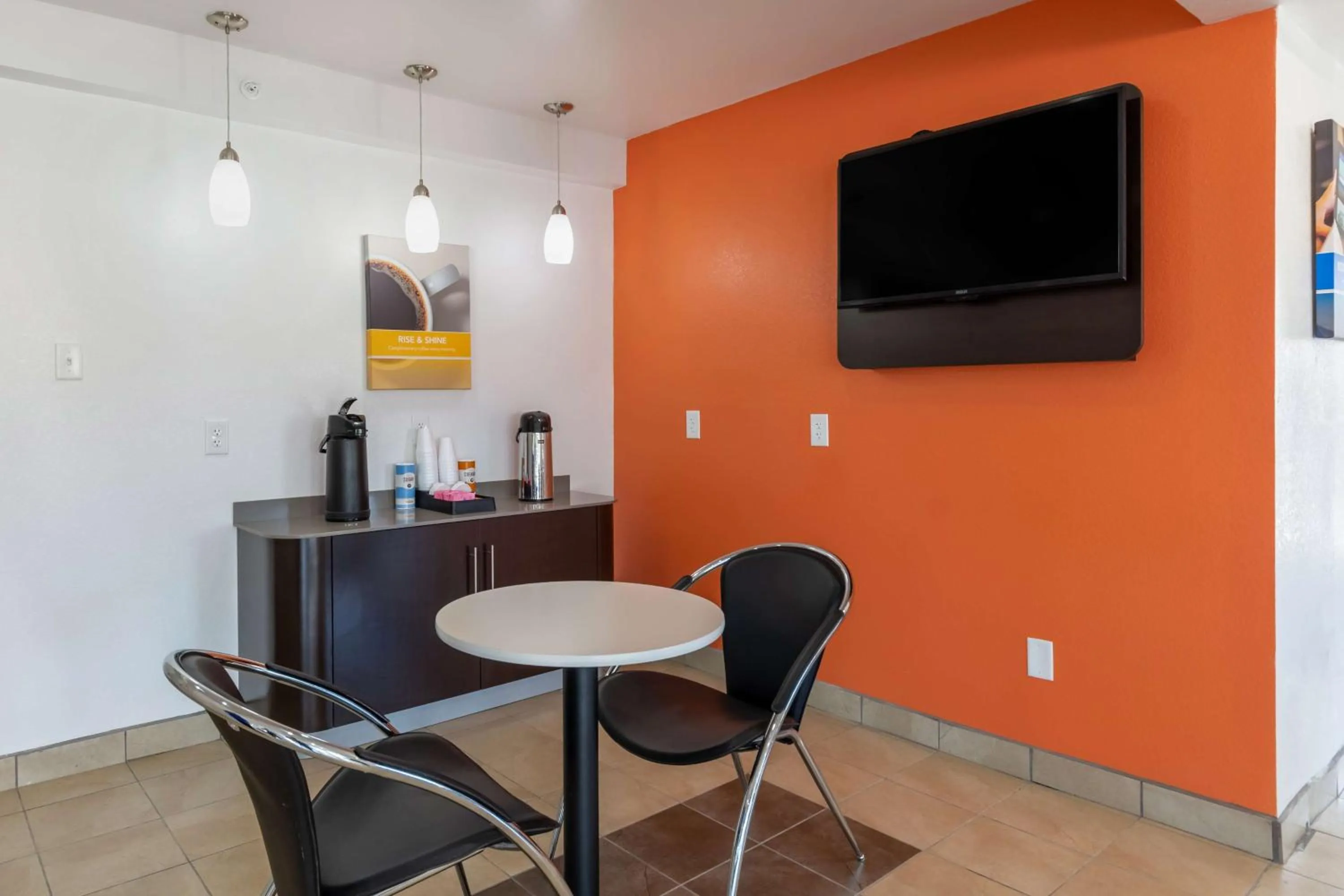 Restaurant/places to eat in Studio 6-Bryan, TX - University Area