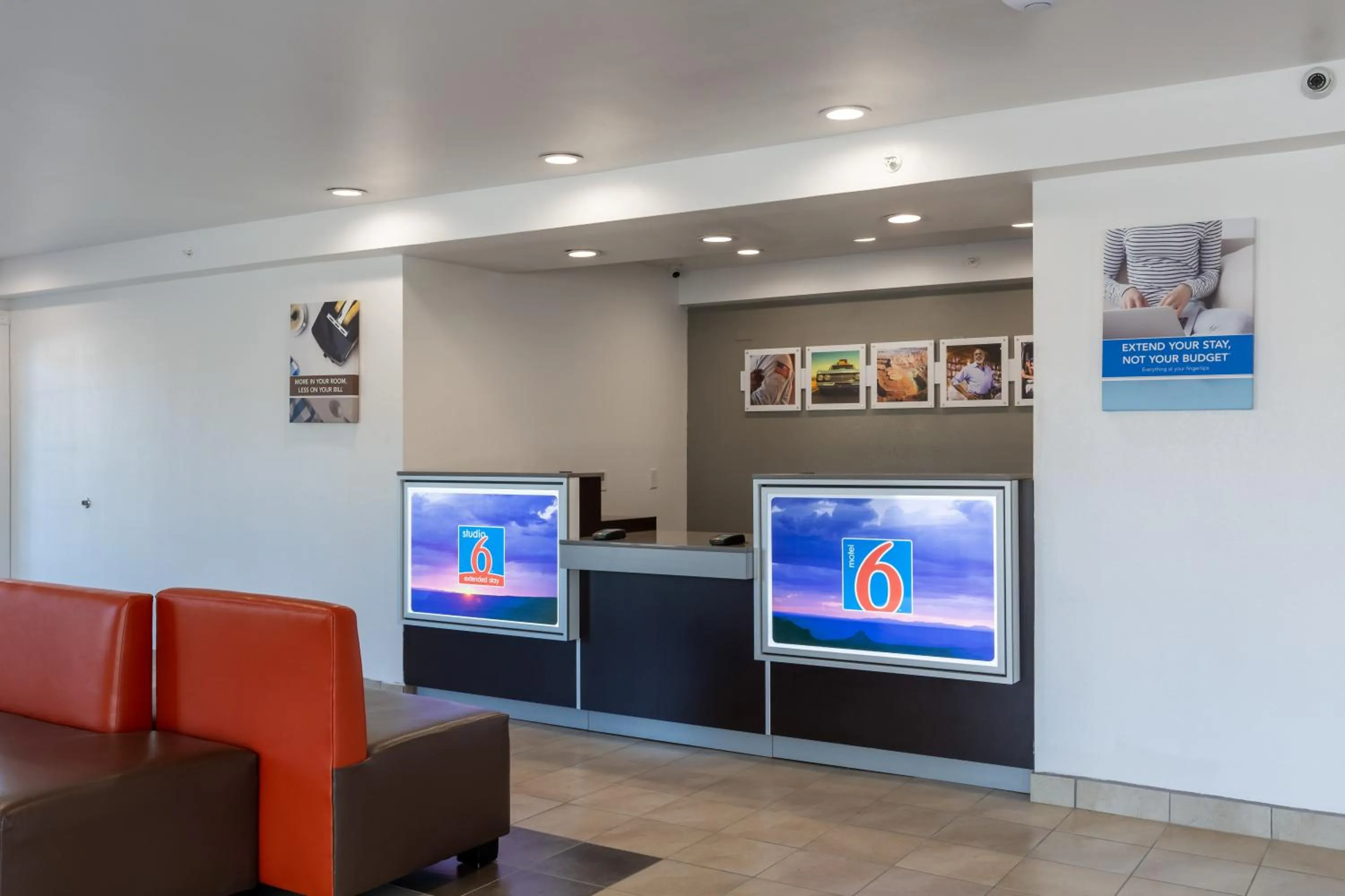 Lobby or reception in Studio 6-Bryan, TX - University Area