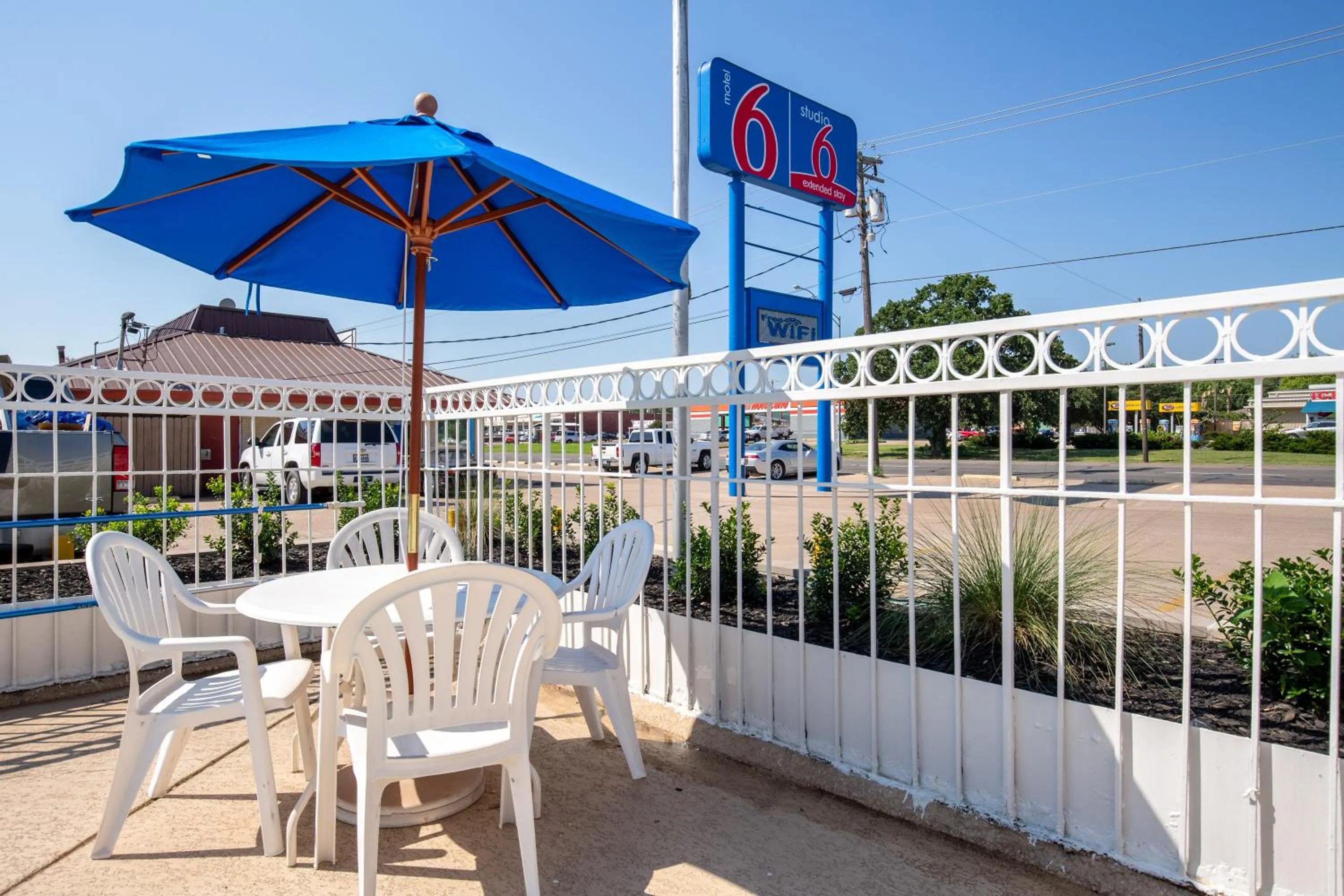 Property building in Studio 6-Bryan, TX - University Area