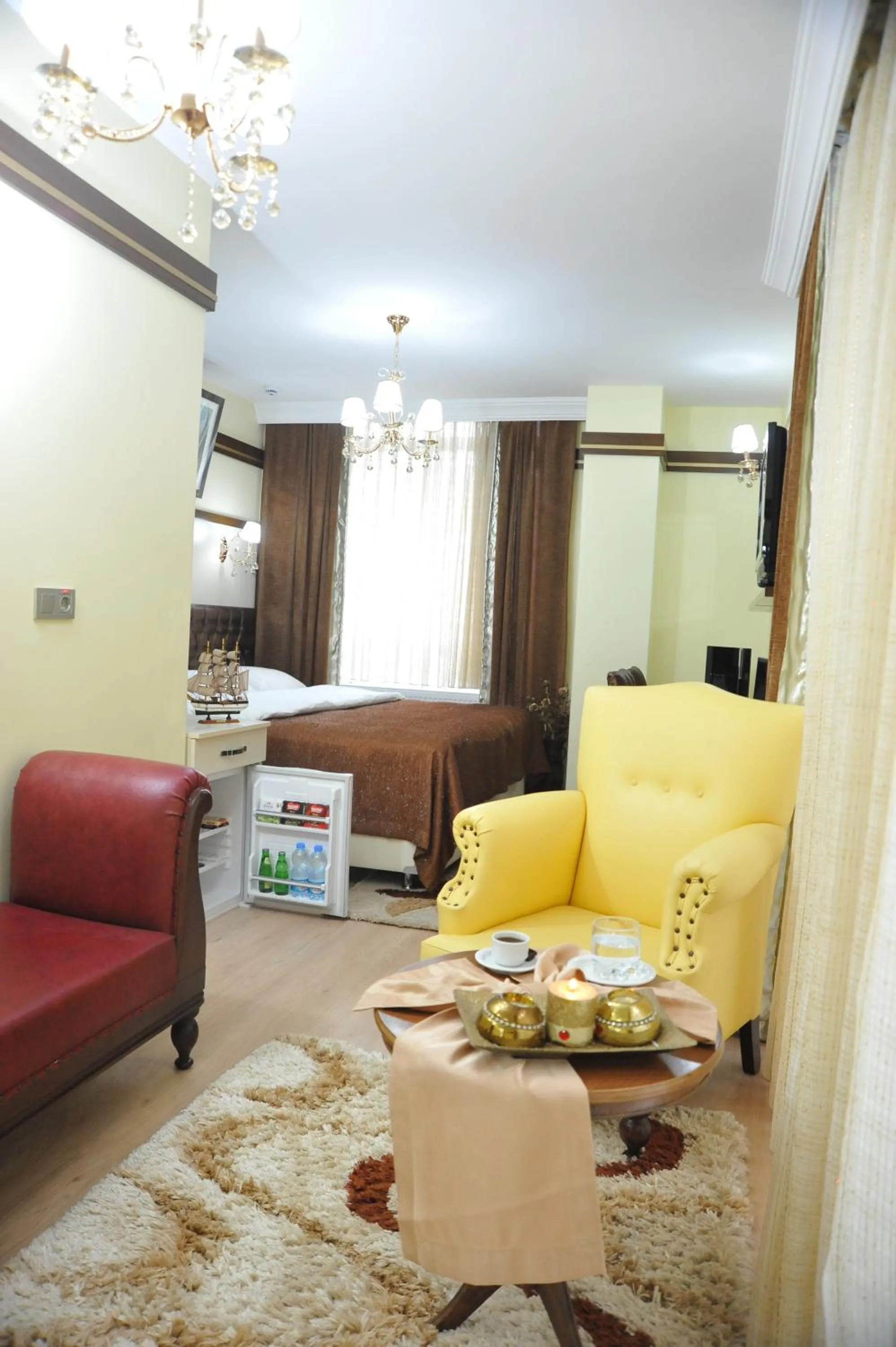 Photo of the whole room in Gloria Tibi Hotel