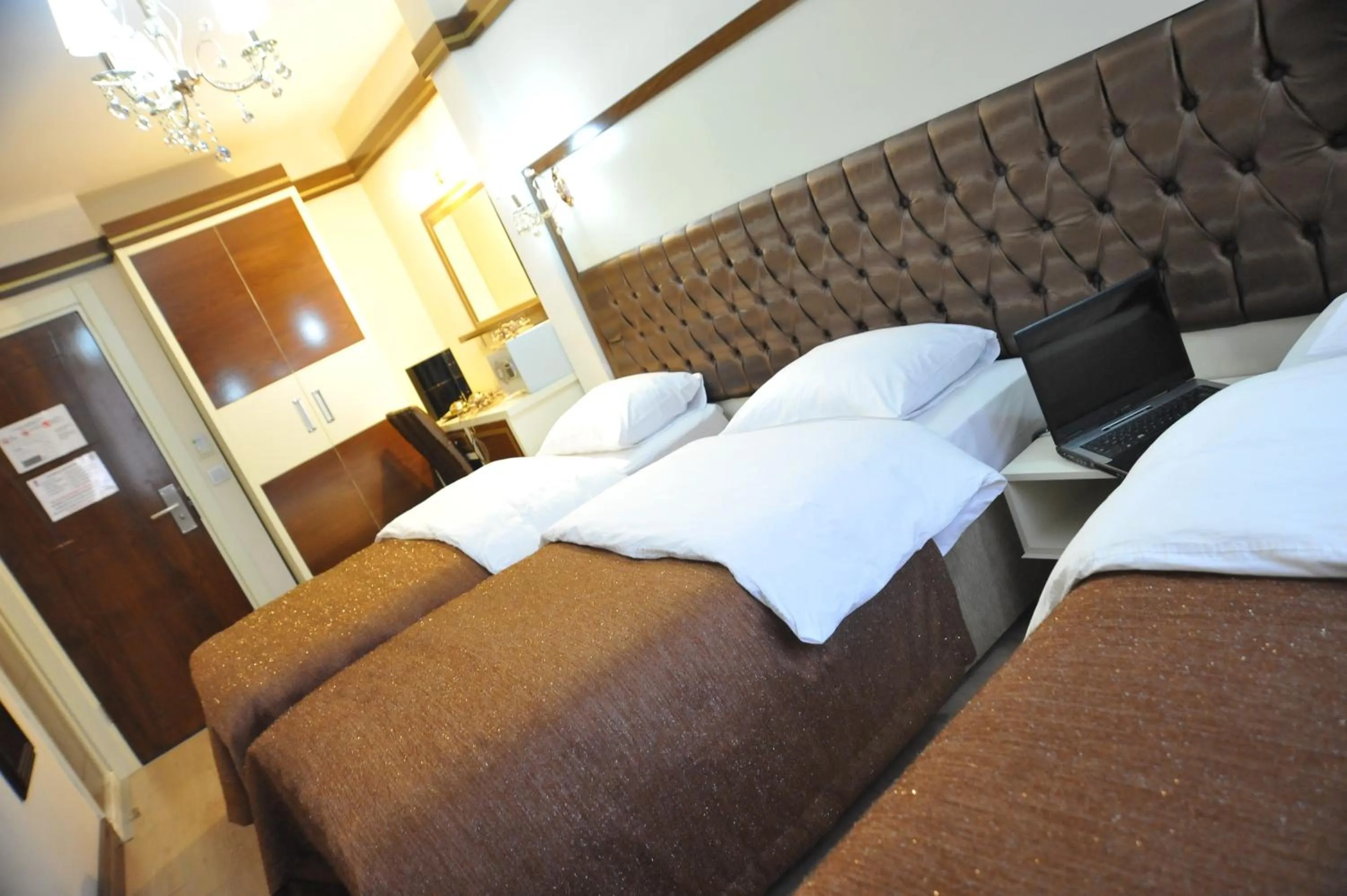 Bedroom, Bed in Gloria Tibi Hotel