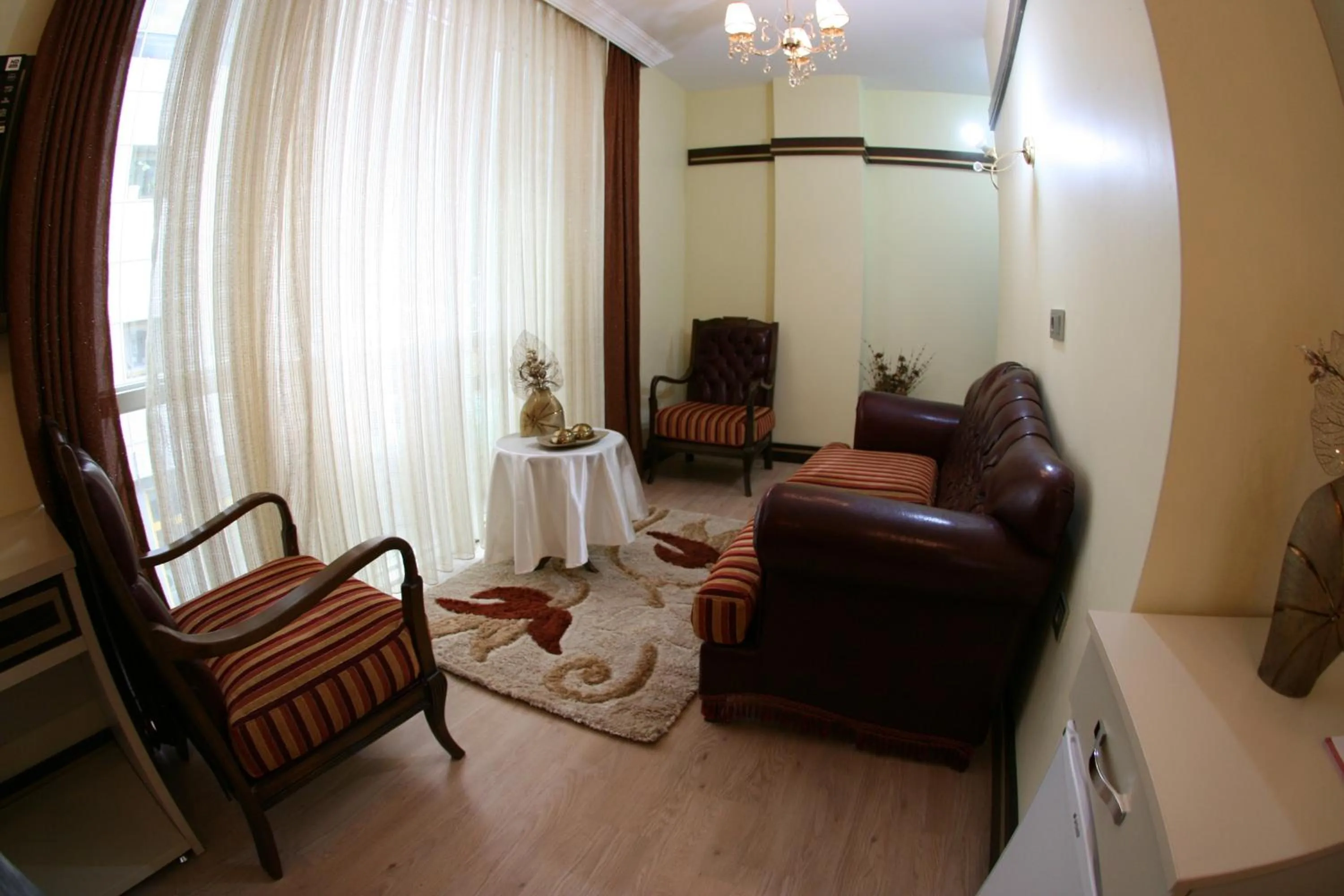 Living room in Gloria Tibi Hotel