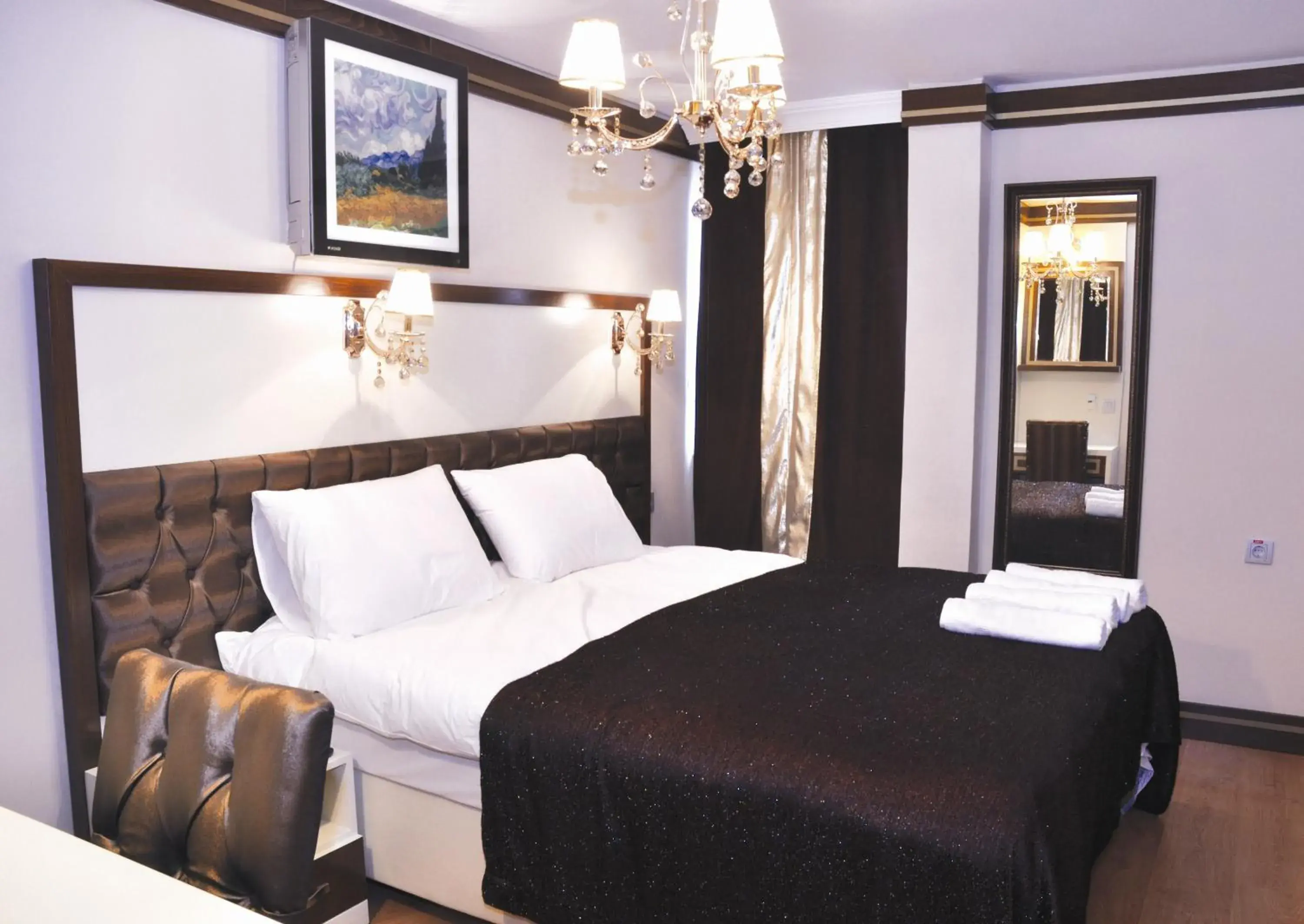 Photo of the whole room, Bed in Gloria Tibi Hotel Photo of the whole room, Bed in Gloria Tibi Hotel