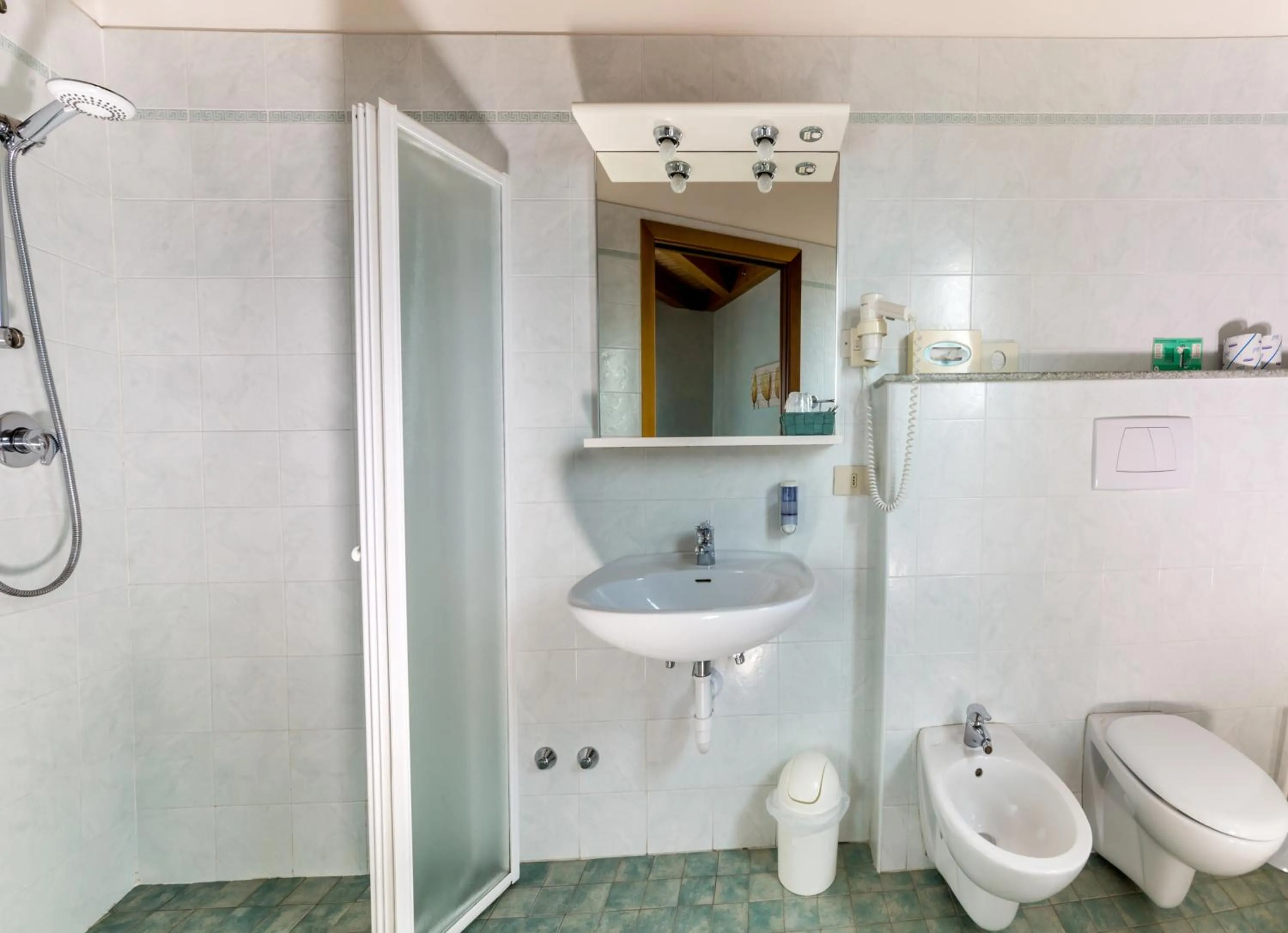 Shower in Hotel Residence Mara