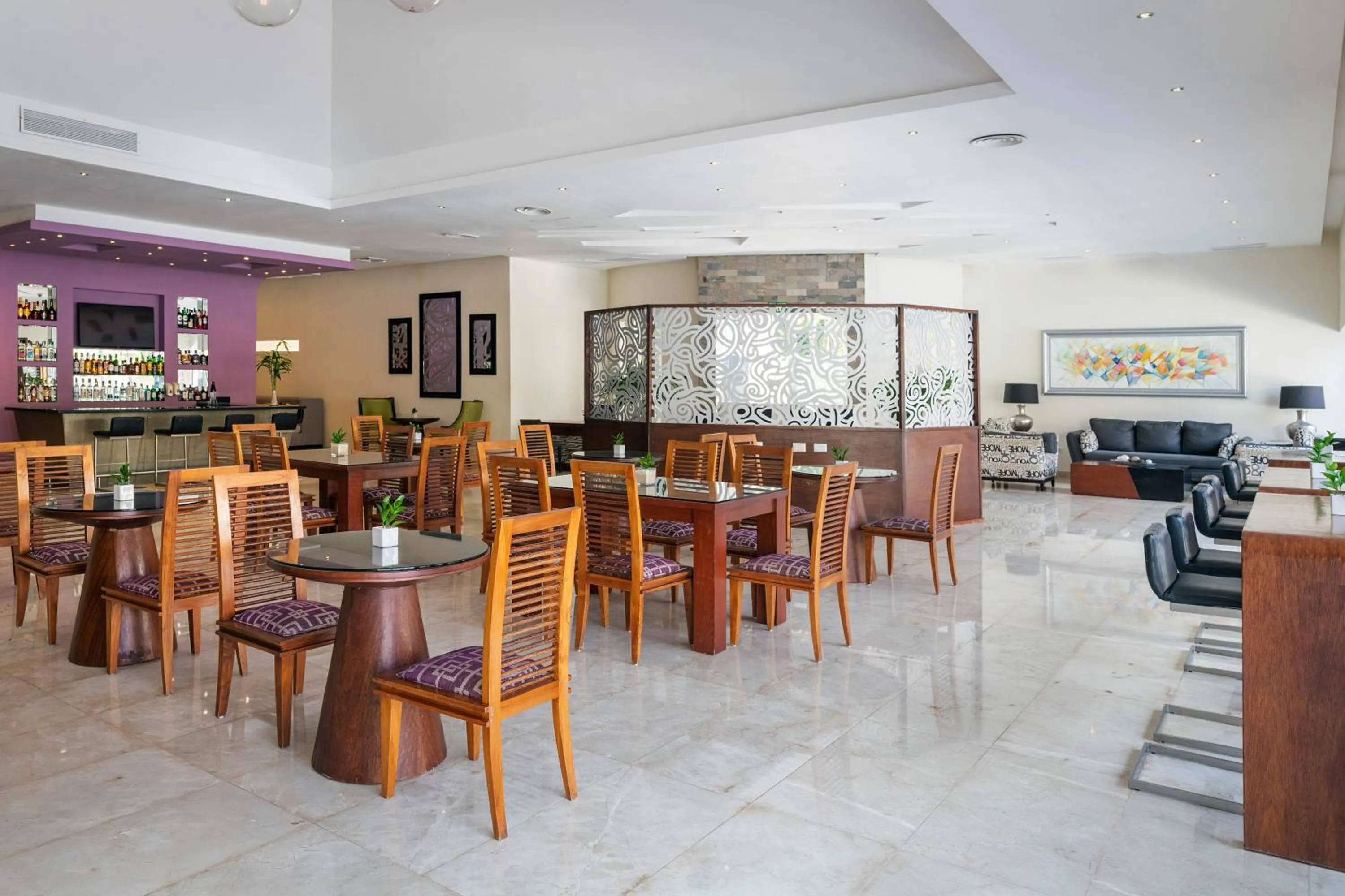 Lounge or bar in Jewel Palm Beach