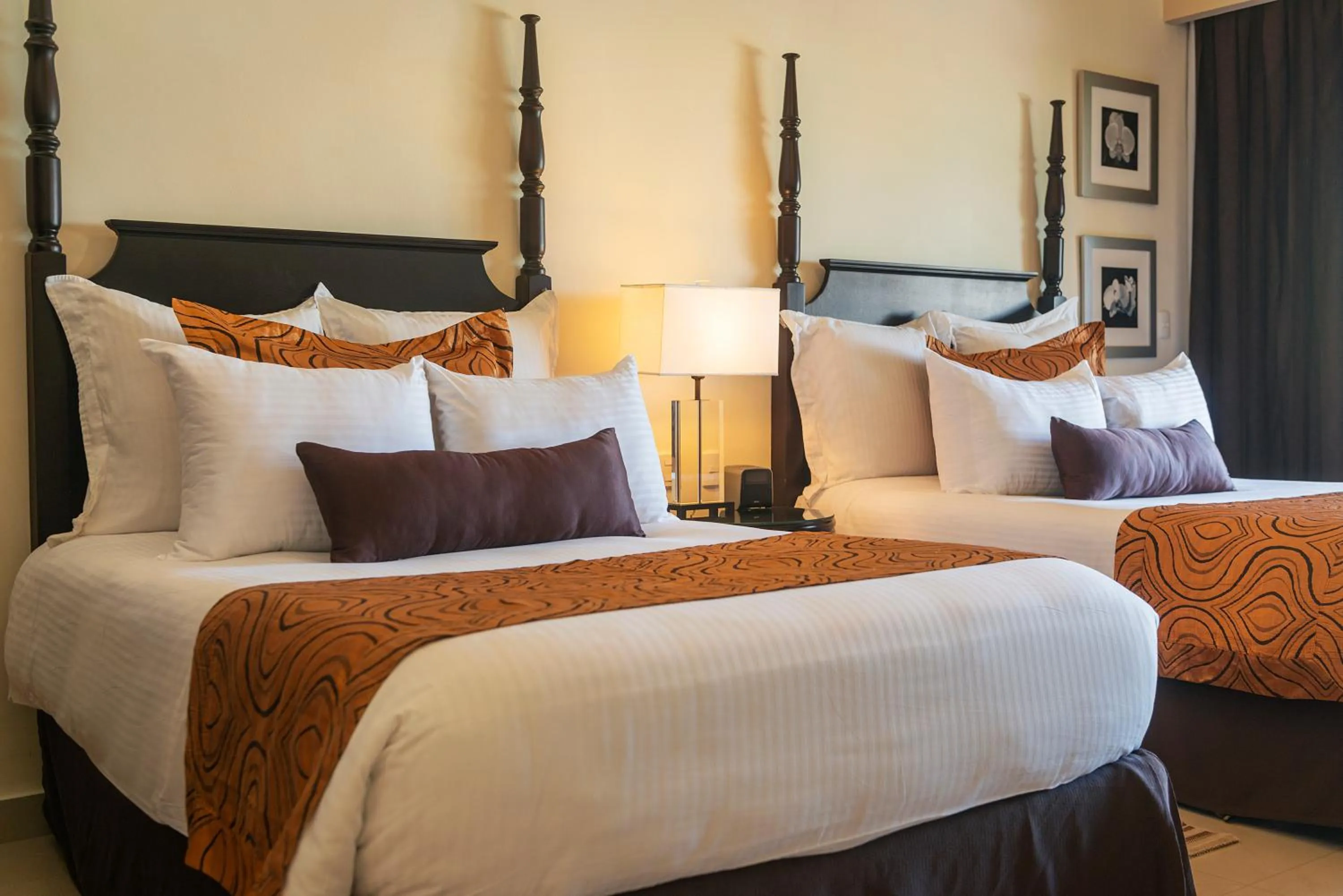 Bed in Jewel Palm Beach