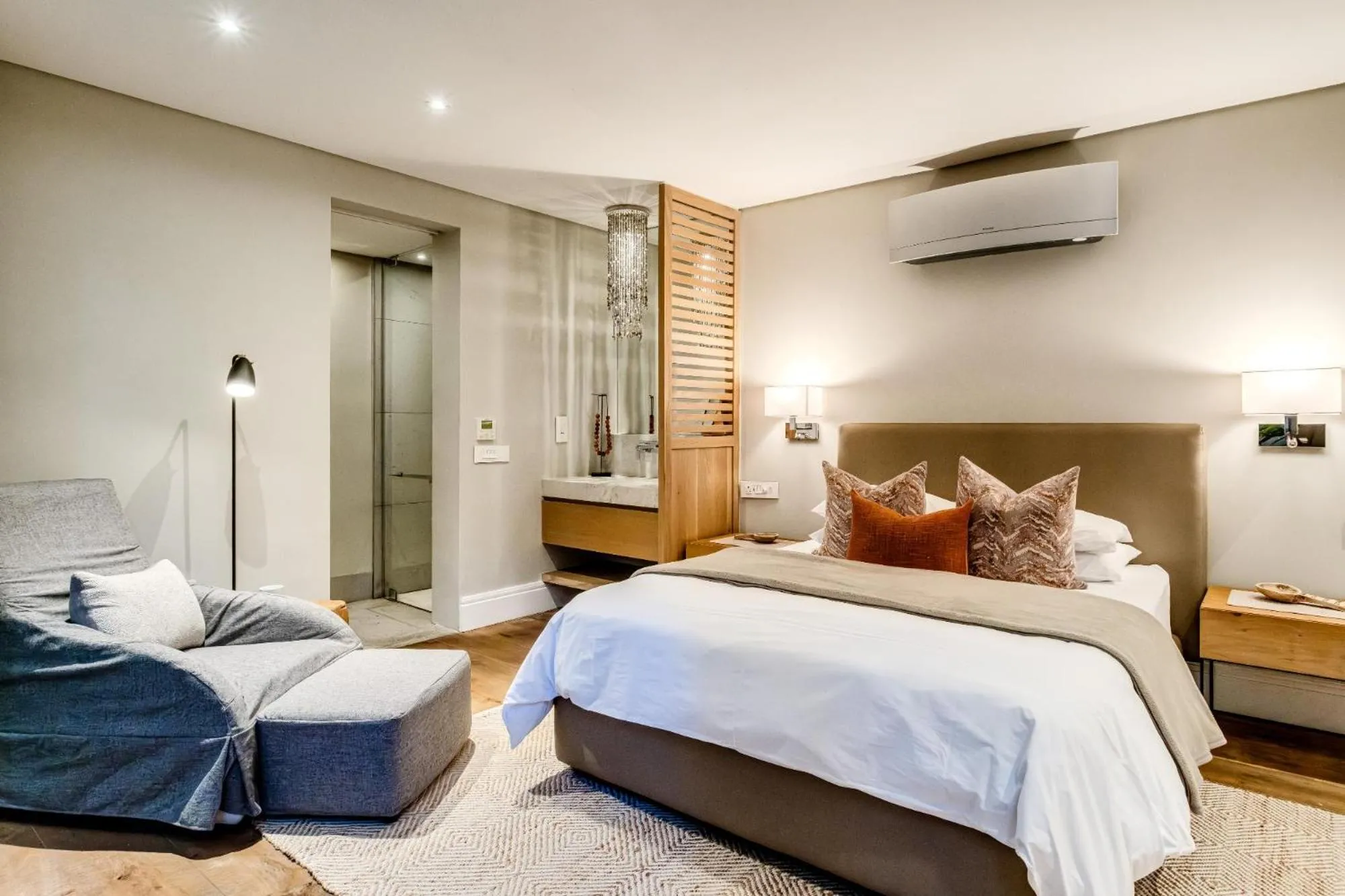 Bed in 53 On Napier