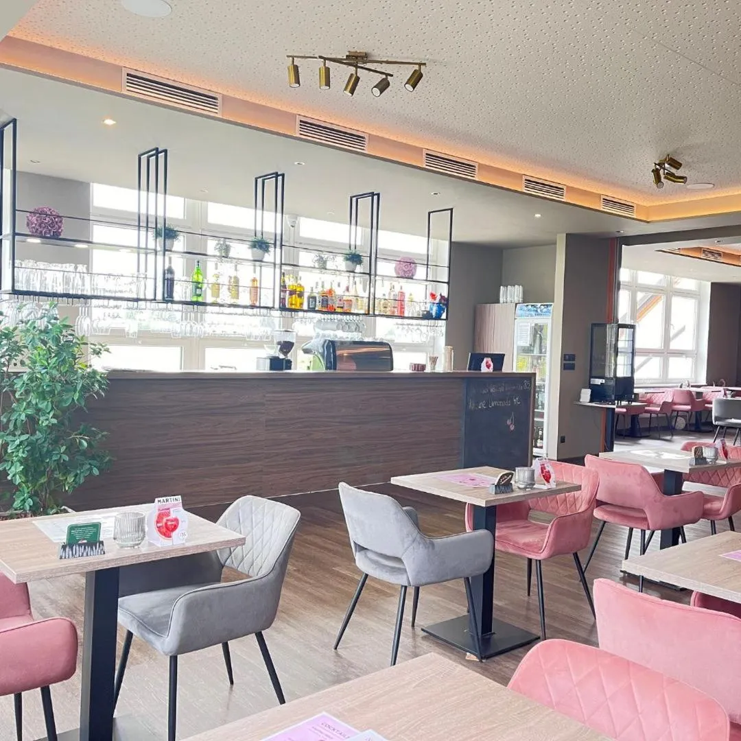 Lounge or bar in Lázeňský hotel Pyramida