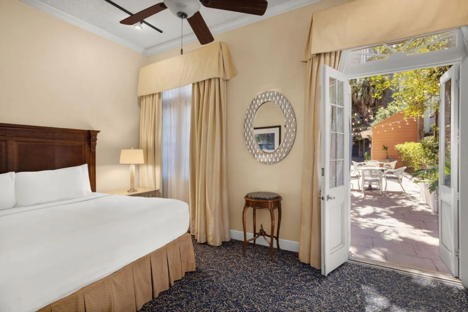 Bedroom, Bed in Maison Dupuy Hotel