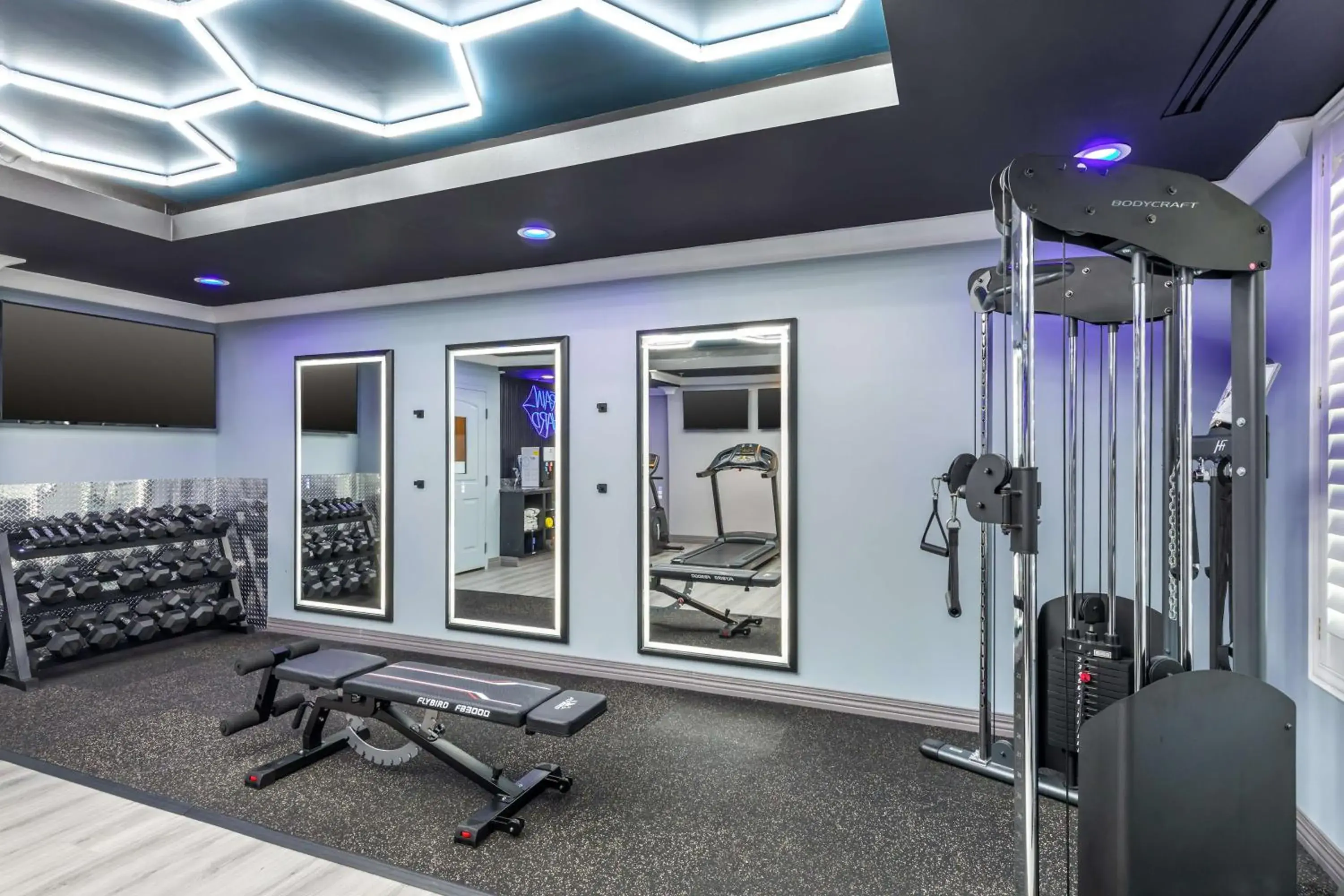 Fitness centre/facilities in Best Western PLUS Avita Suites Fitness centre/facilities in Best Western PLUS Avita Suites