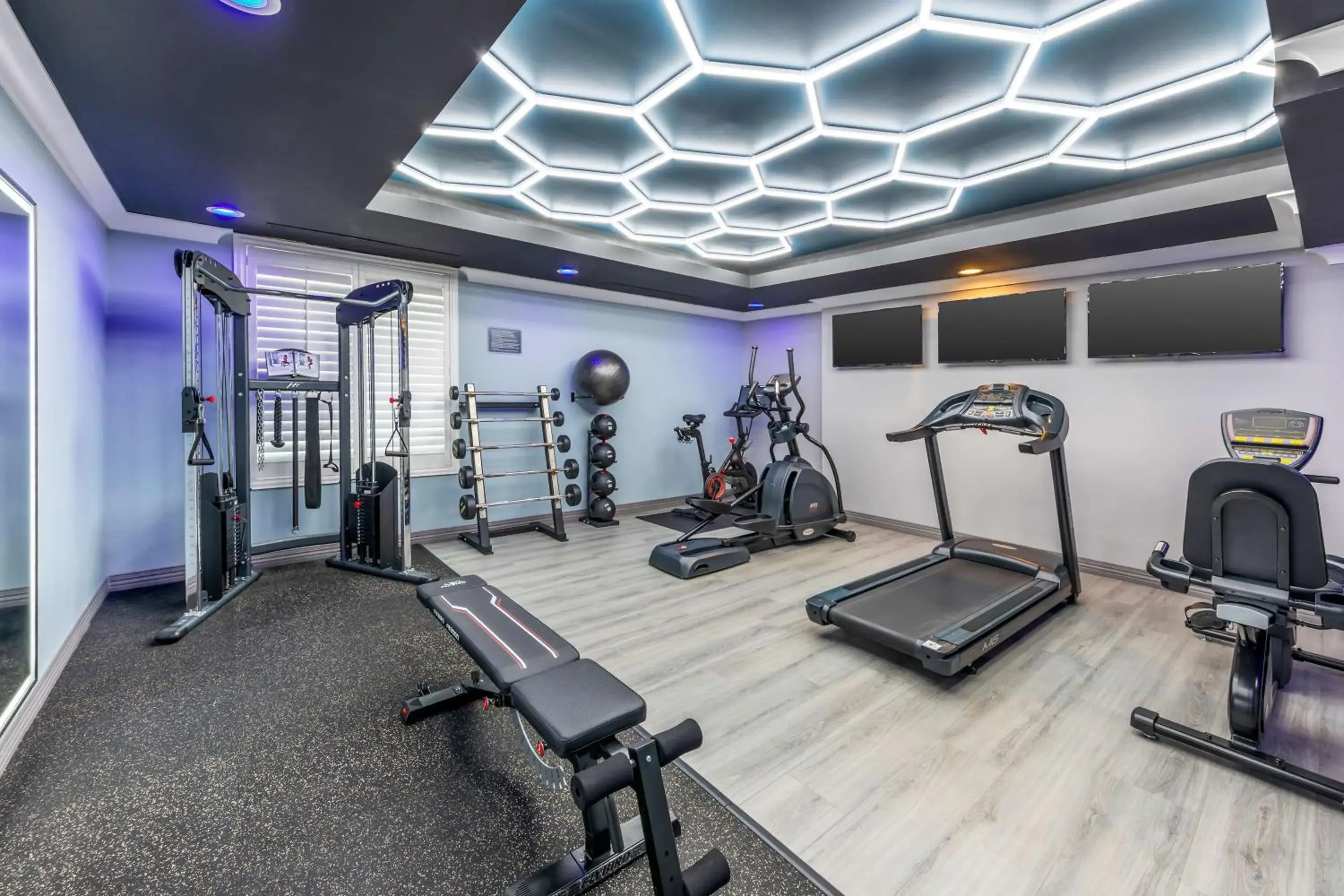 Fitness centre/facilities in Best Western PLUS Avita Suites Fitness centre/facilities in Best Western PLUS Avita Suites