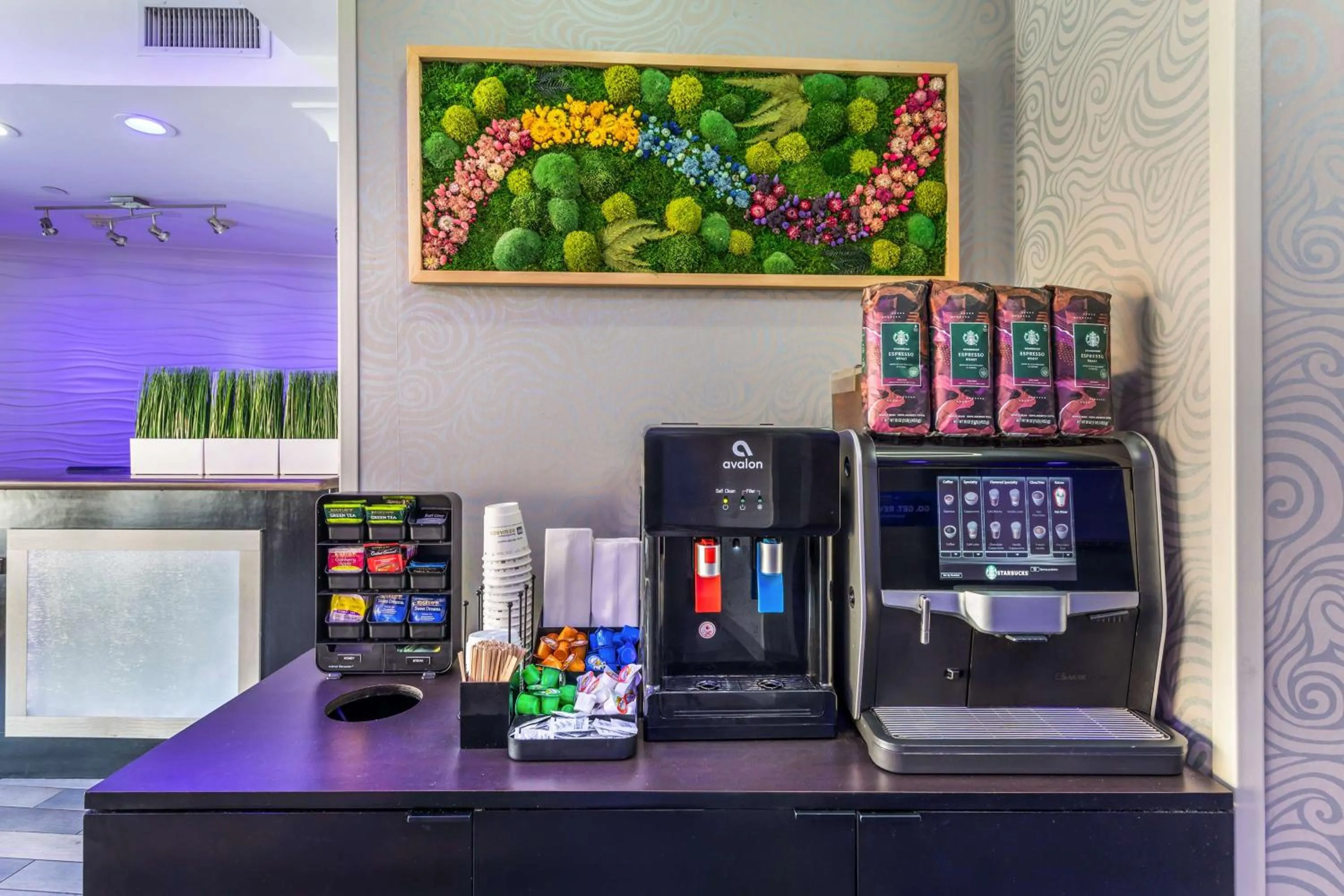 Property building in Best Western PLUS Avita Suites