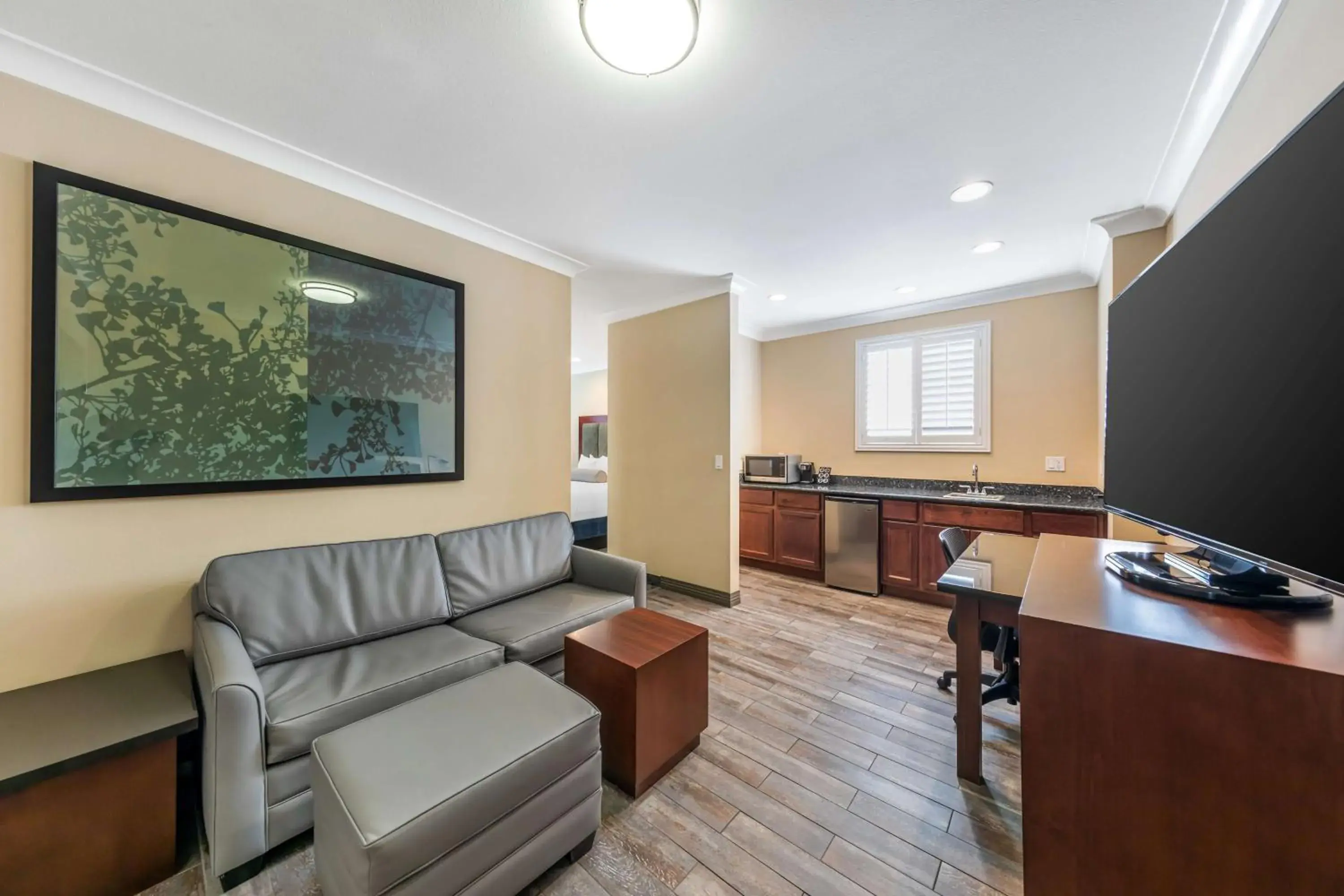 Photo of the whole room in Best Western PLUS Avita Suites Photo of the whole room in Best Western PLUS Avita Suites