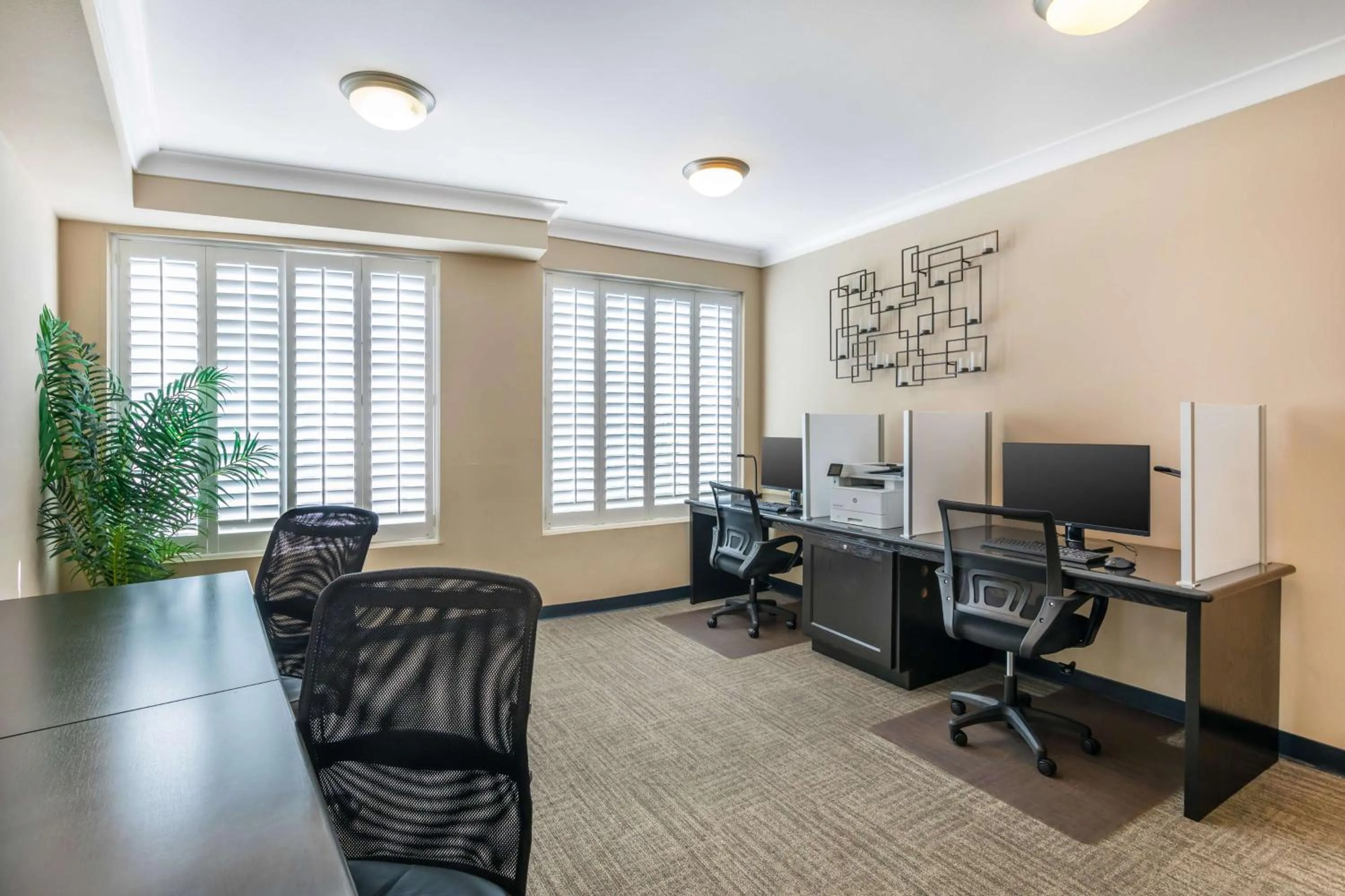 Business facilities in Best Western PLUS Avita Suites