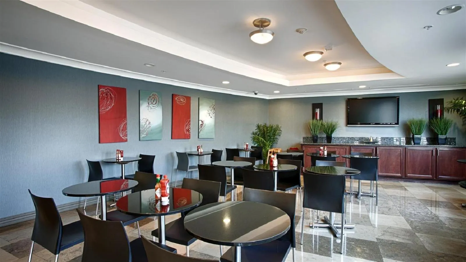 Restaurant/places to eat in Best Western PLUS Avita Suites