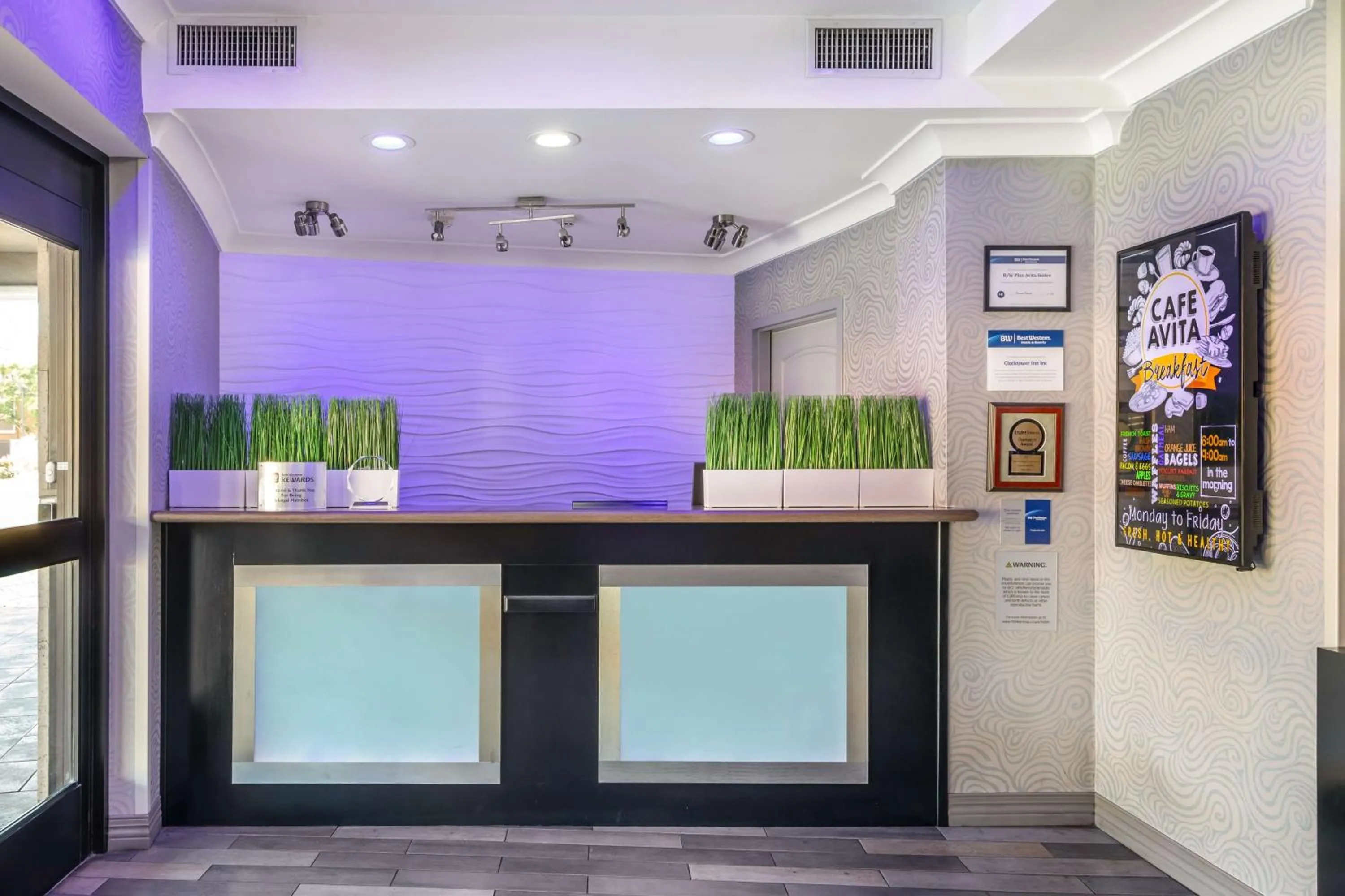 Lobby or reception in Best Western PLUS Avita Suites
