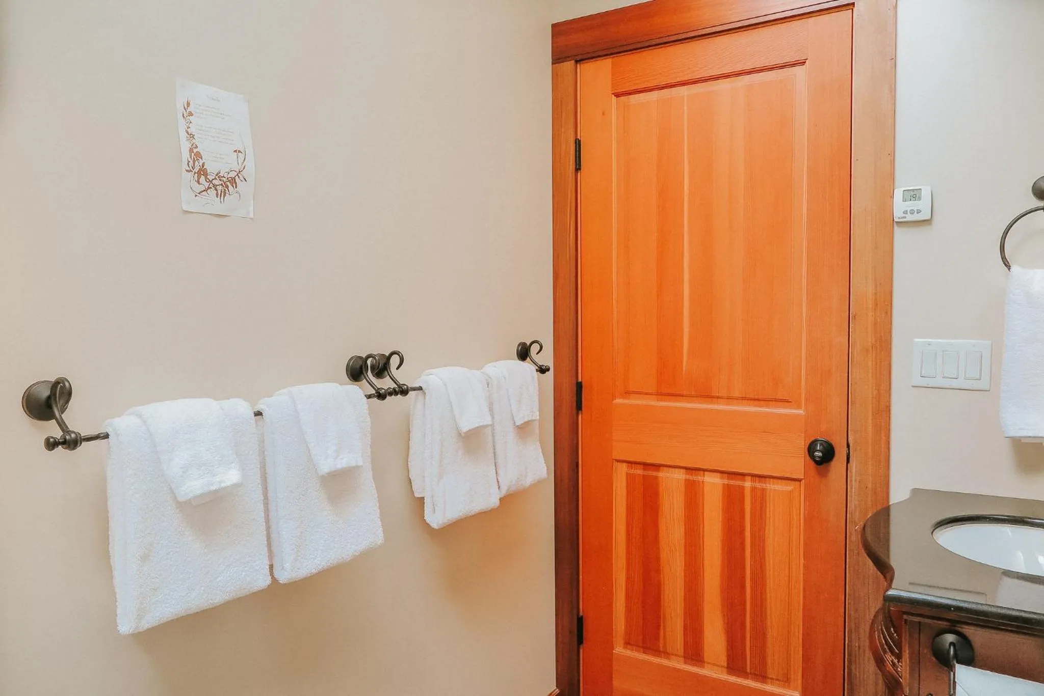 Bathroom in Cobble Wood and Bird Sanctuary Guest Houses