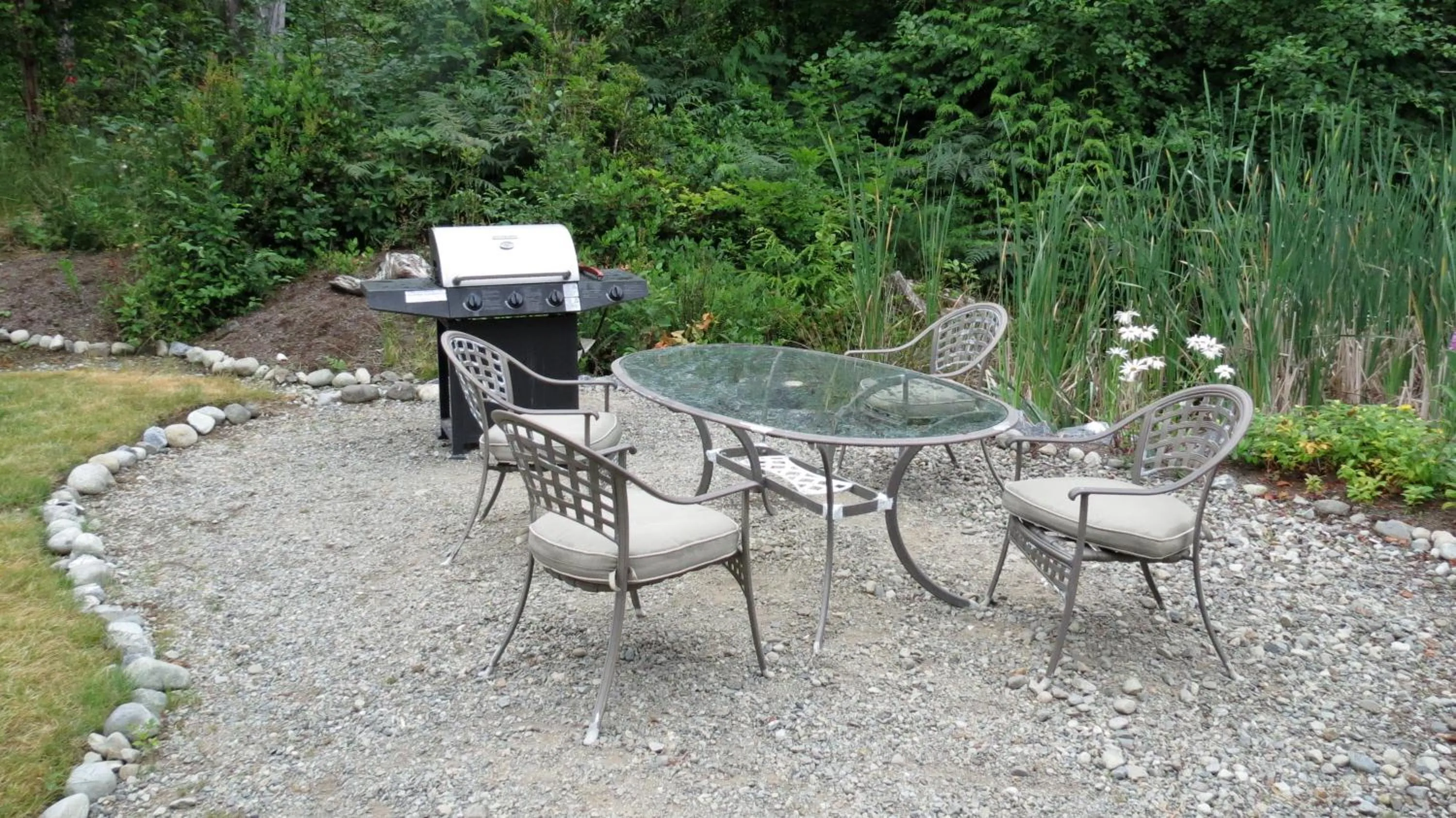 BBQ facilities in Cobble Wood and Bird Sanctuary Guest Houses