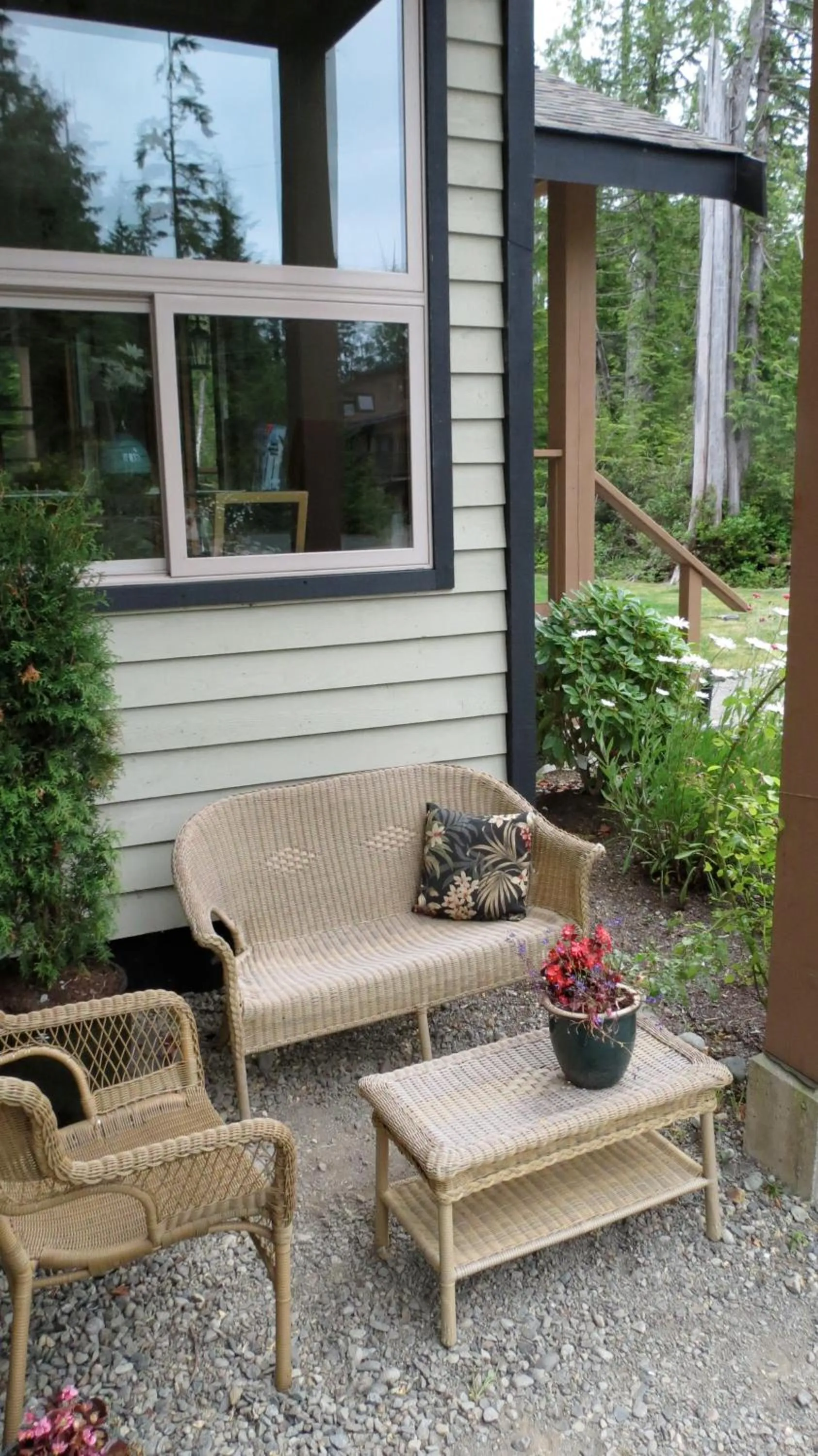 Balcony/Terrace in Cobble Wood and Bird Sanctuary Guest Houses