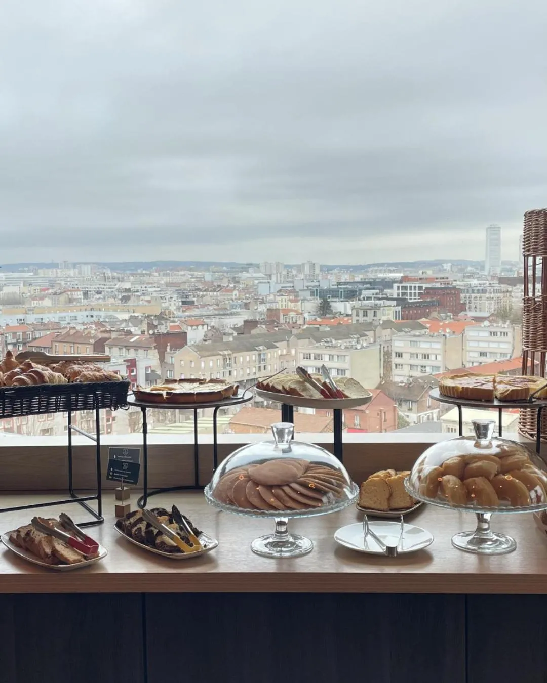 Breakfast in The Originals Boutique, Hôtel Maison Montmartre Paris Les Puces