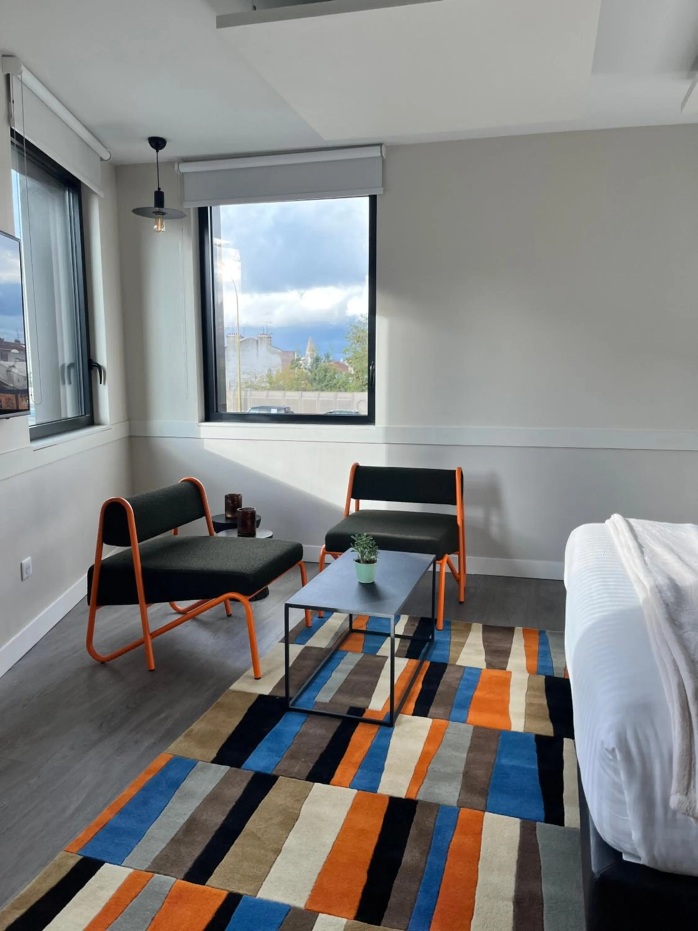 Bed in The Originals Boutique, Hôtel Maison Montmartre Paris Les Puces