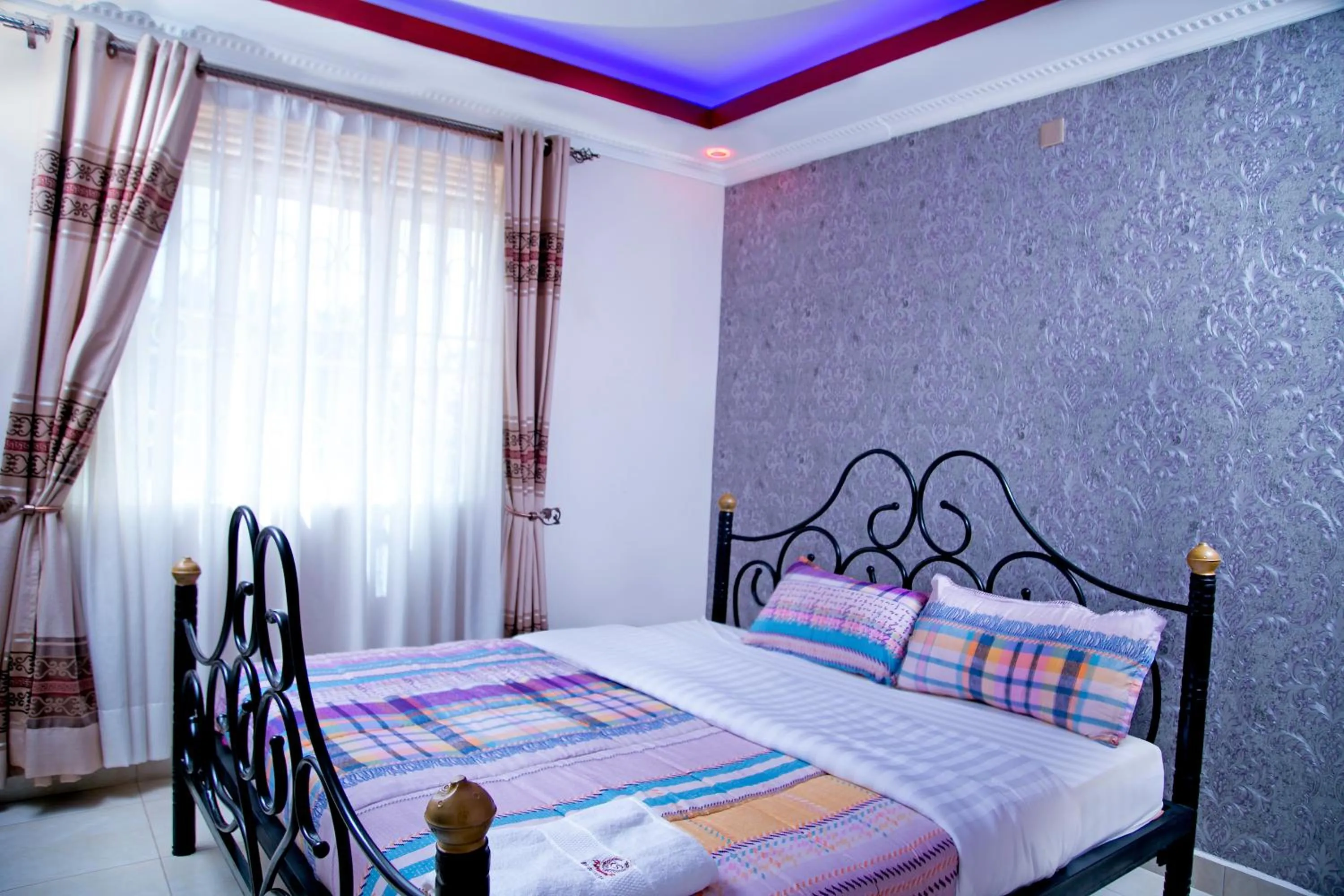 Bed in Red Sox Hotel Ltd