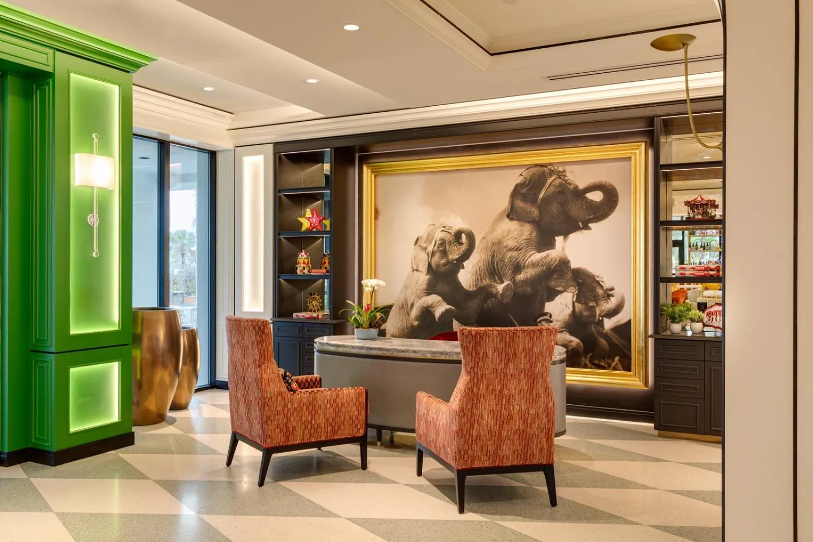 concierge in Cirque St Armands Beachside