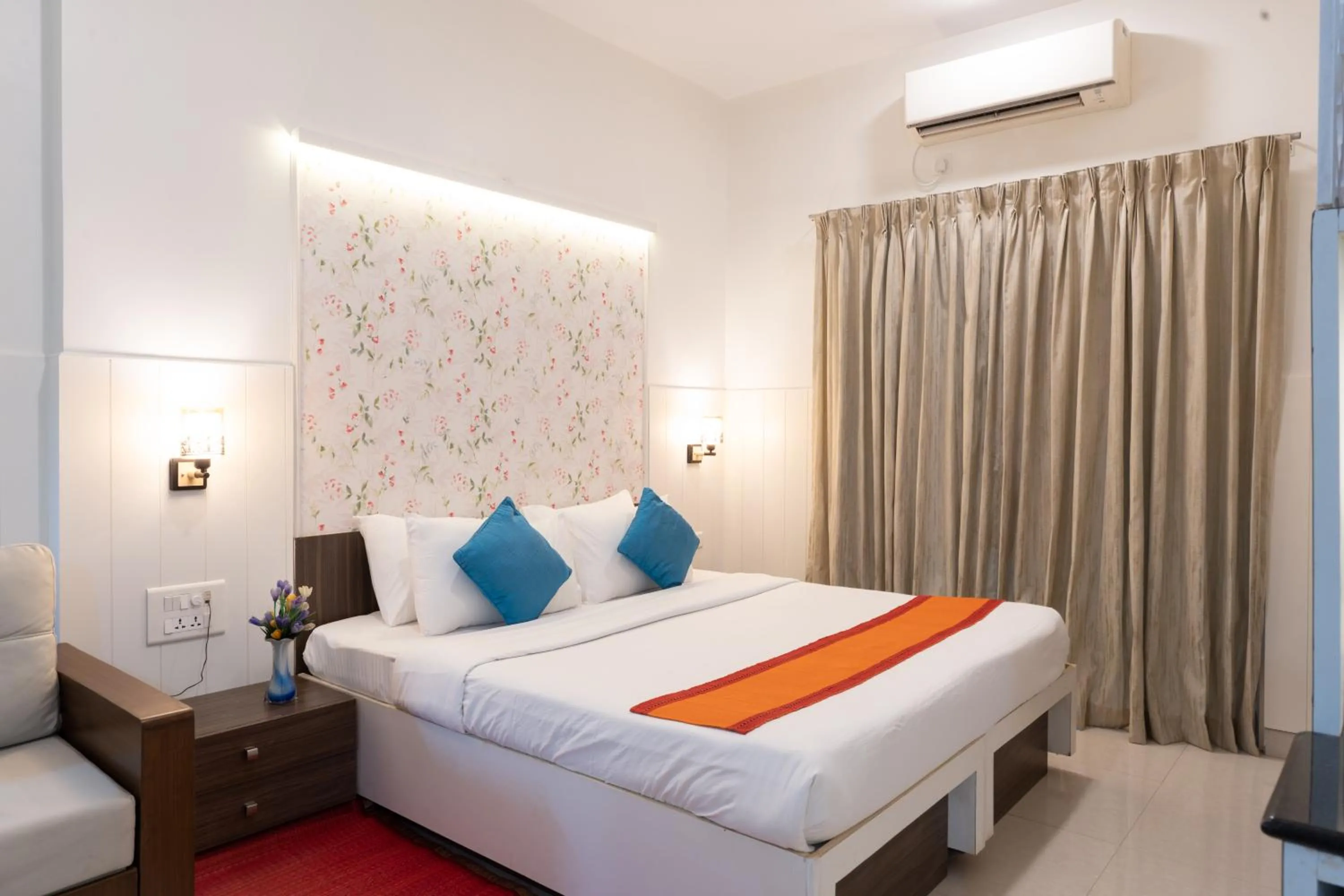 Bed in Bauhinia