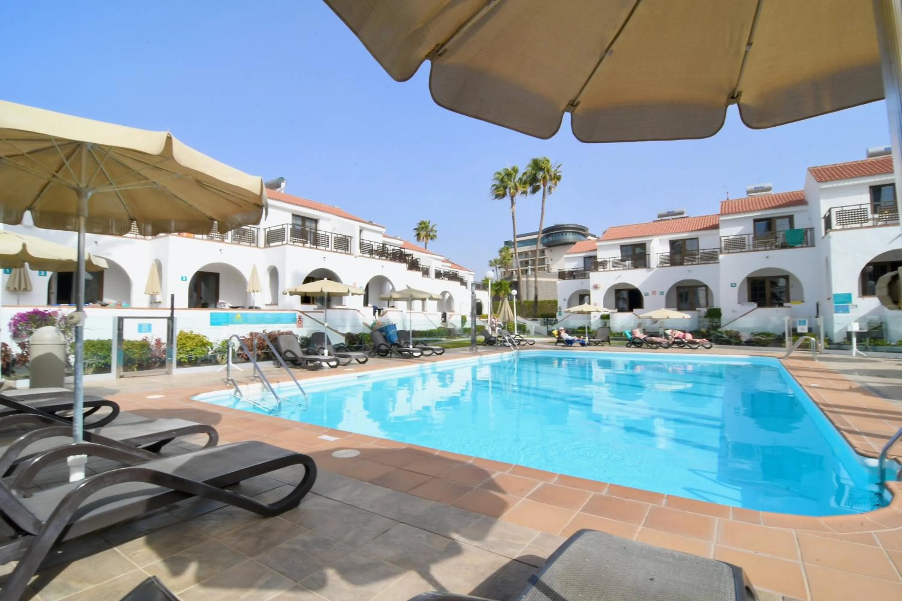 Swimming pool in Playamar Bungalows
