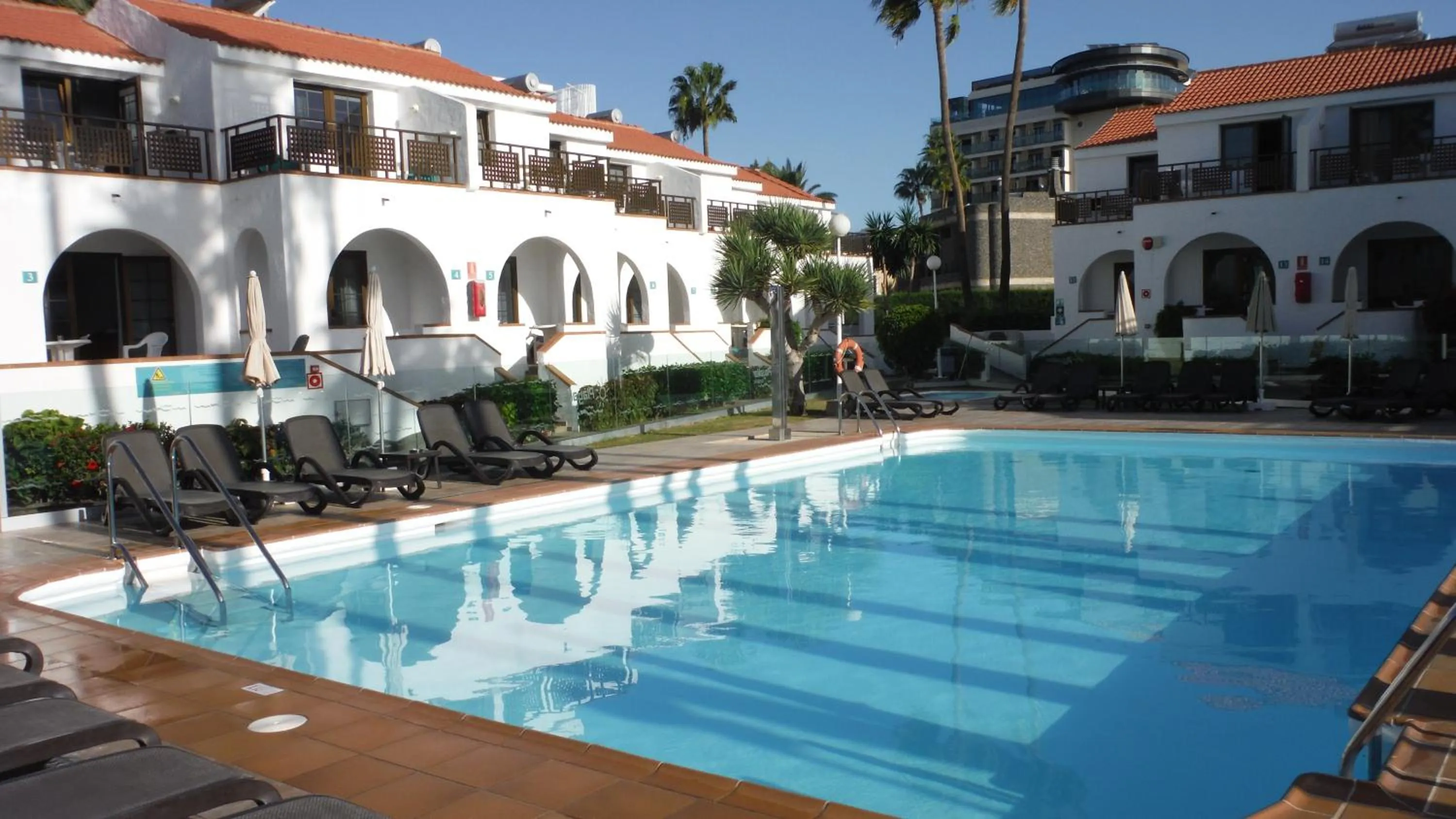 Swimming pool in Playamar Bungalows