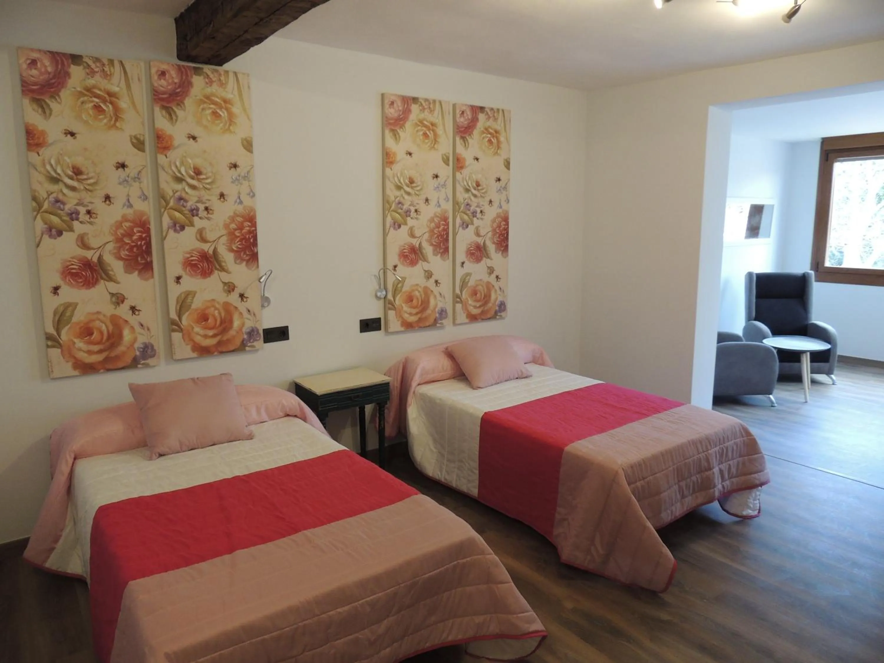 Photo of the whole room, Bed in Hotel La Huella Del Camino