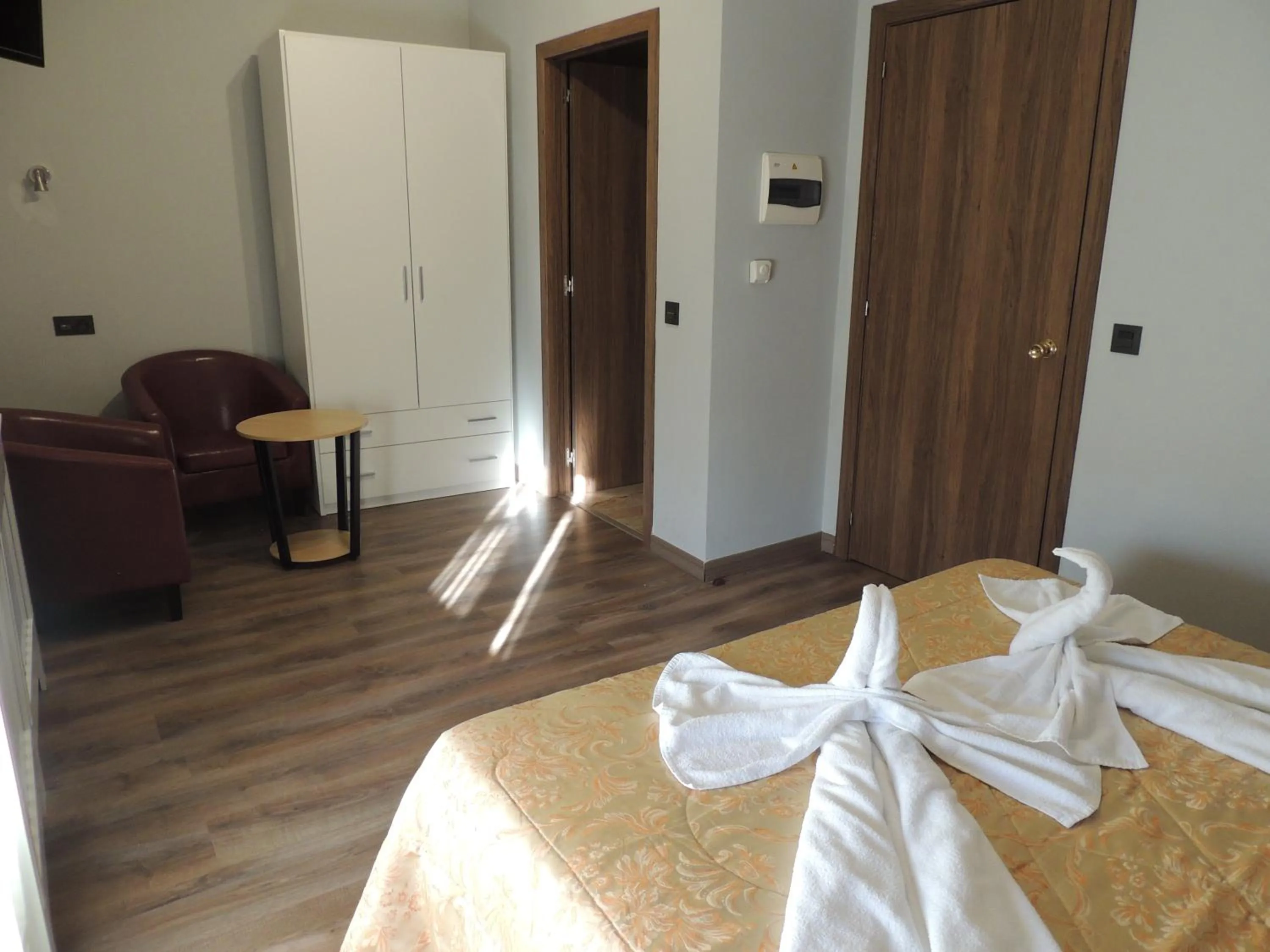 Photo of the whole room, Bed in Hotel La Huella Del Camino