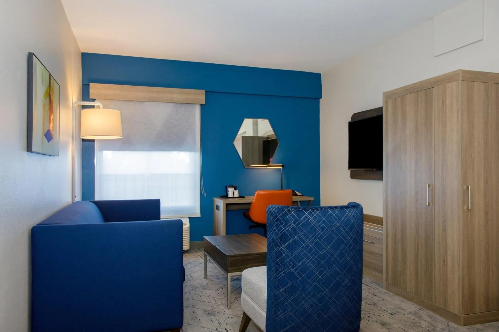 Photo of the whole room in Holiday Inn Express Tampa North Telecom Park by IHG