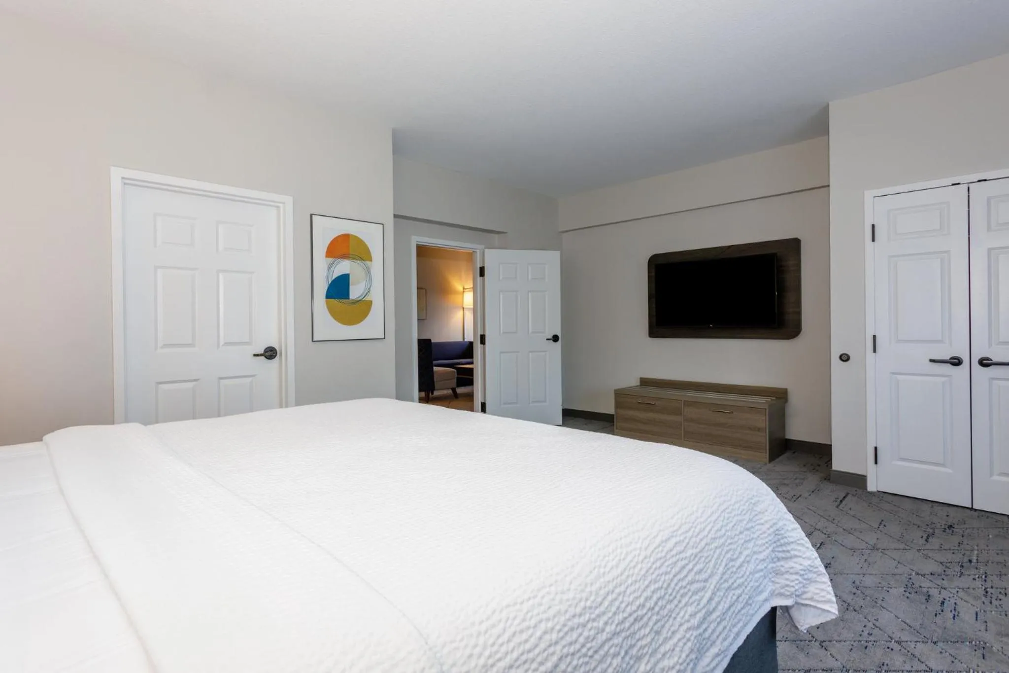 Photo of the whole room, Bed in Holiday Inn Express Tampa North Telecom Park by IHG