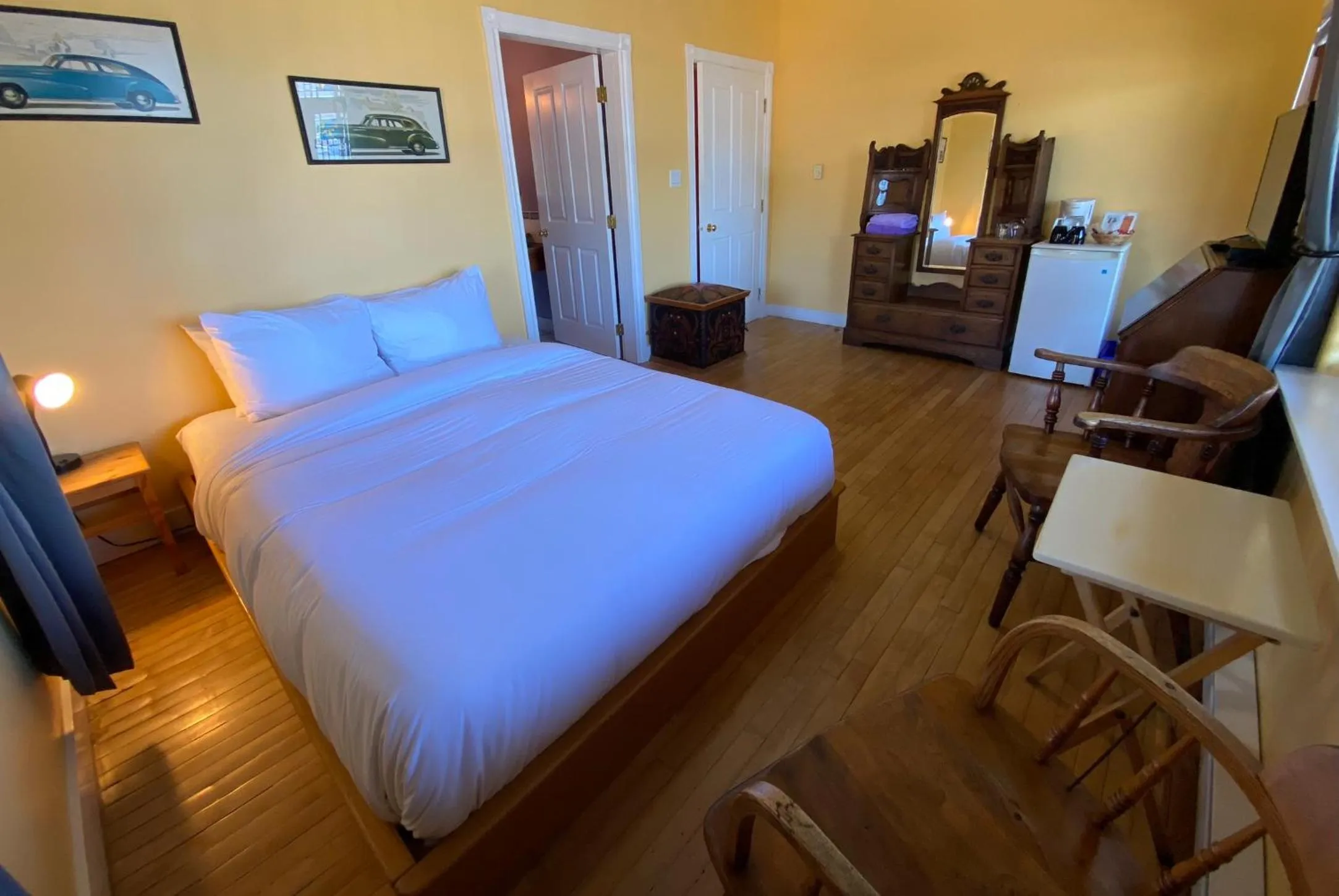 Bed in The Inn at Tough City