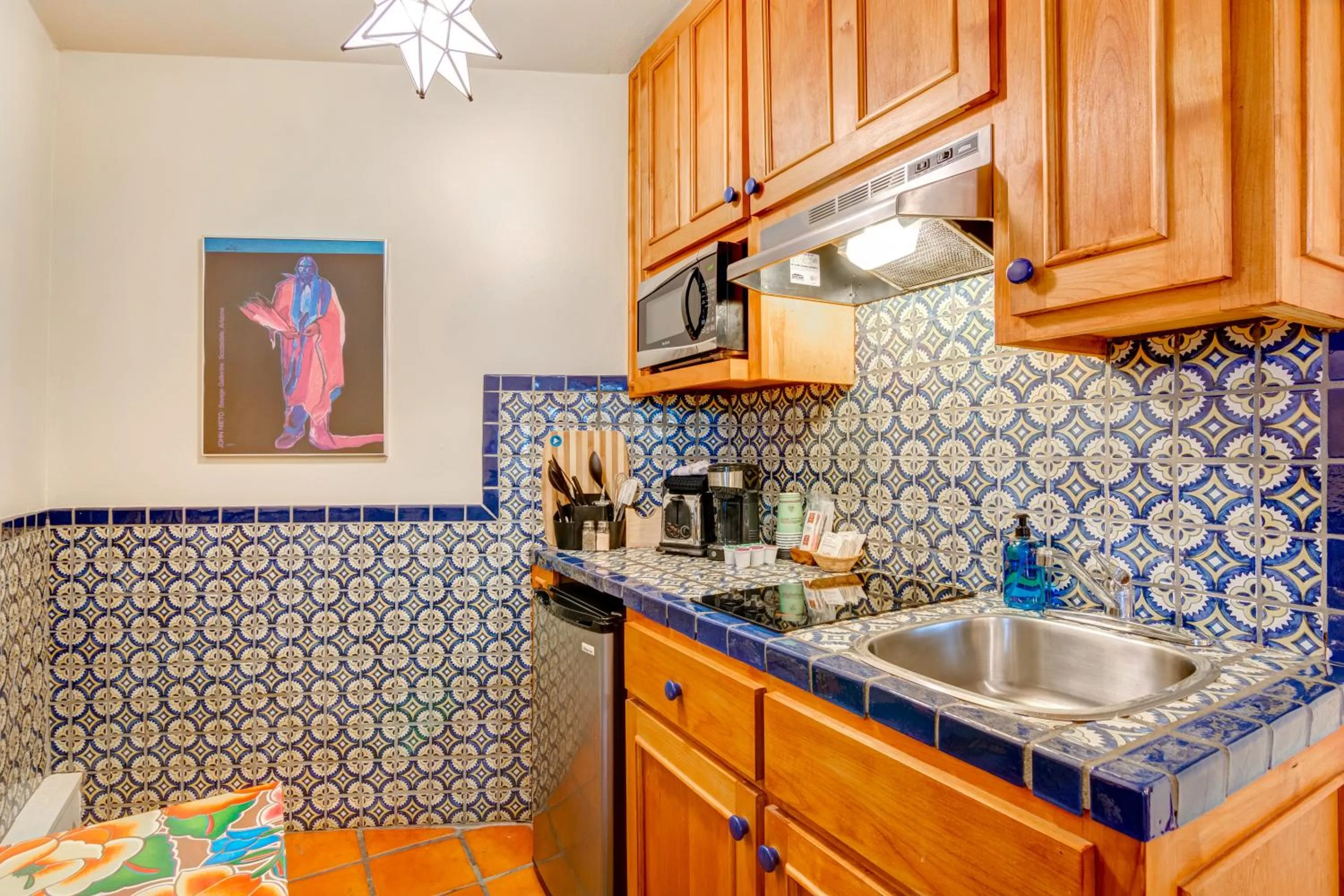 Kitchen or kitchenette in Santa Fe Motel & Inn