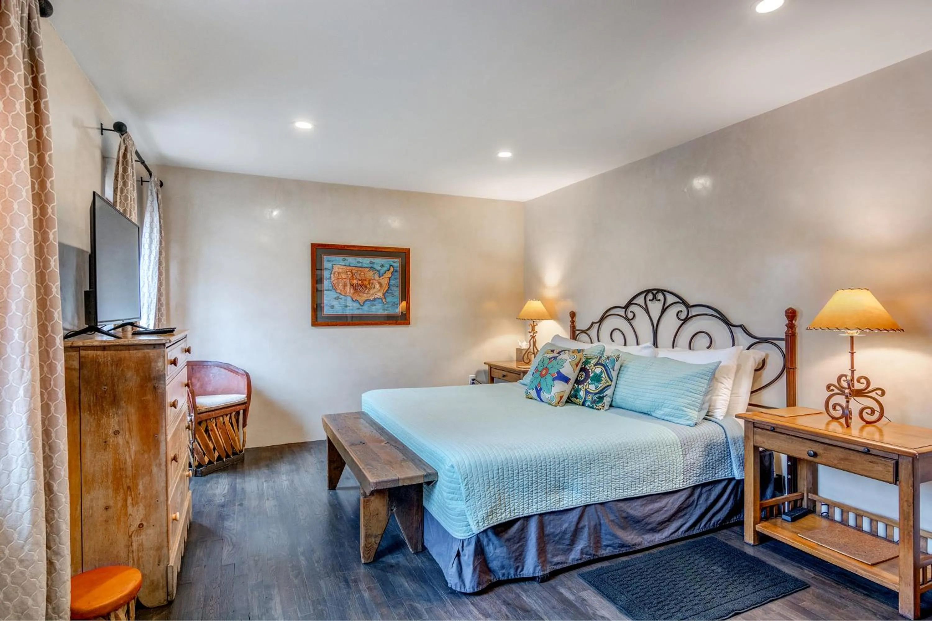 Bedroom, Bed in Santa Fe Motel & Inn