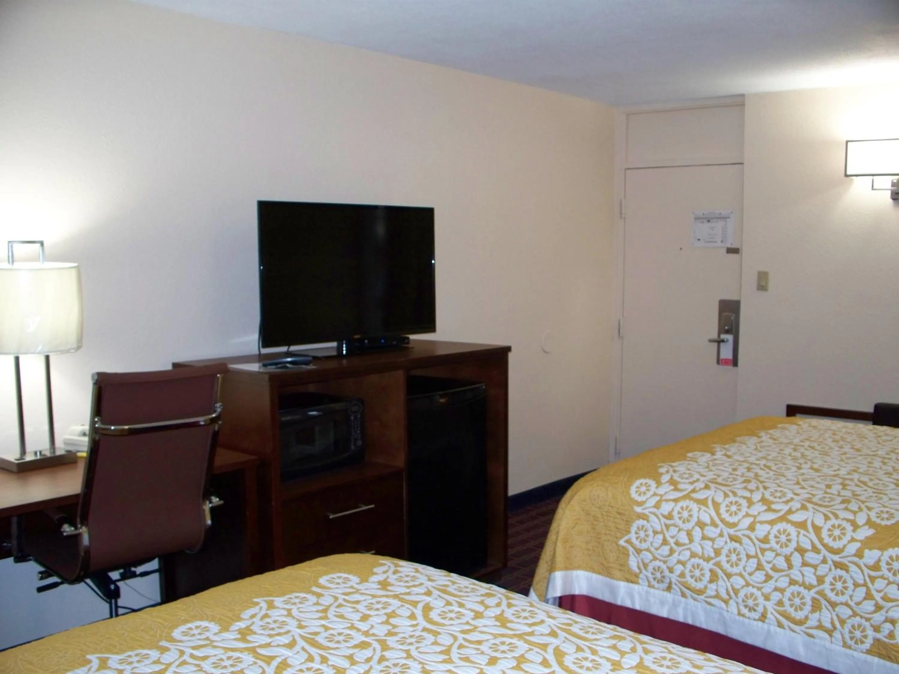 Bed in Bluegrass Inn