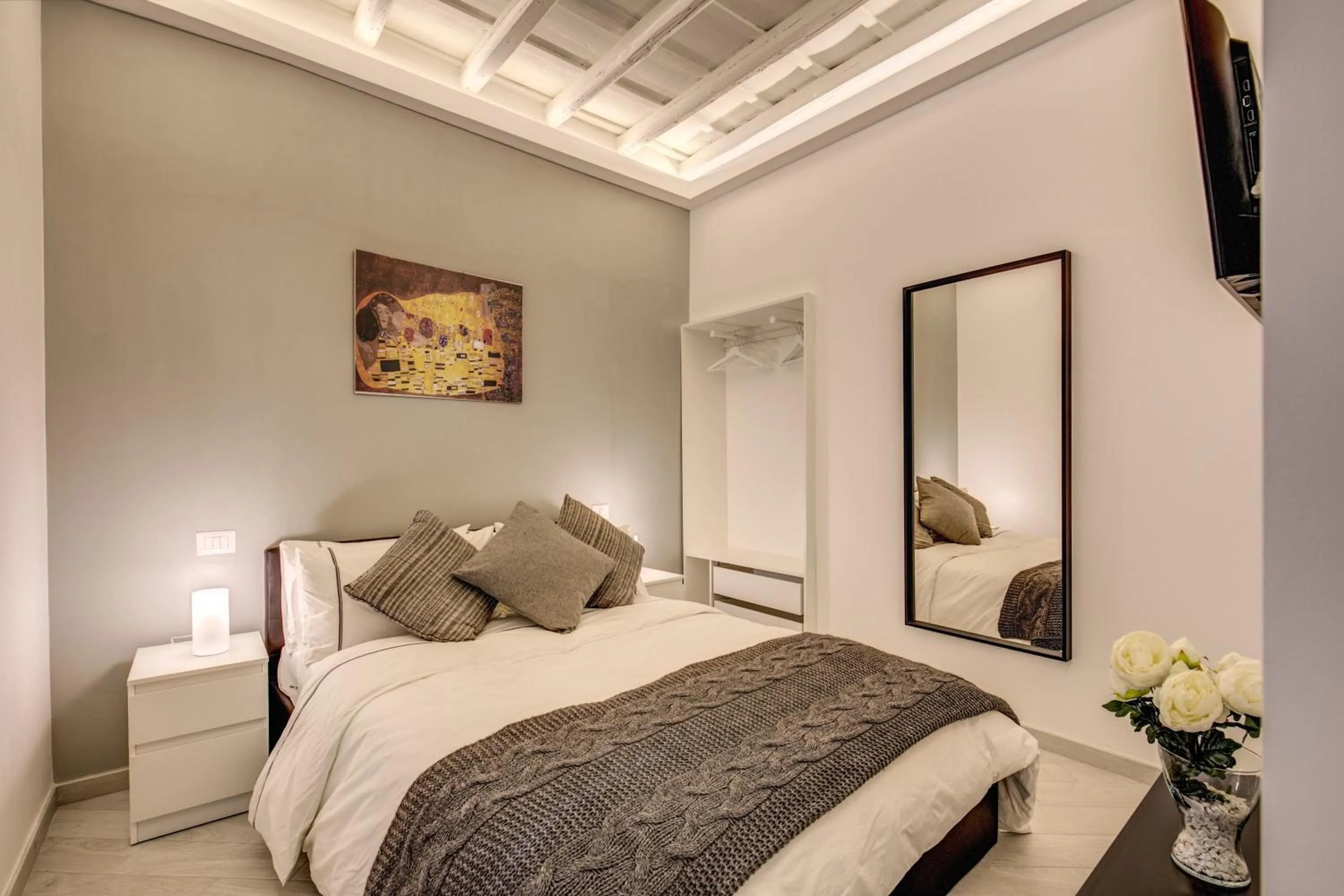 Photo of the whole room, Bed in Dimore Costaguti