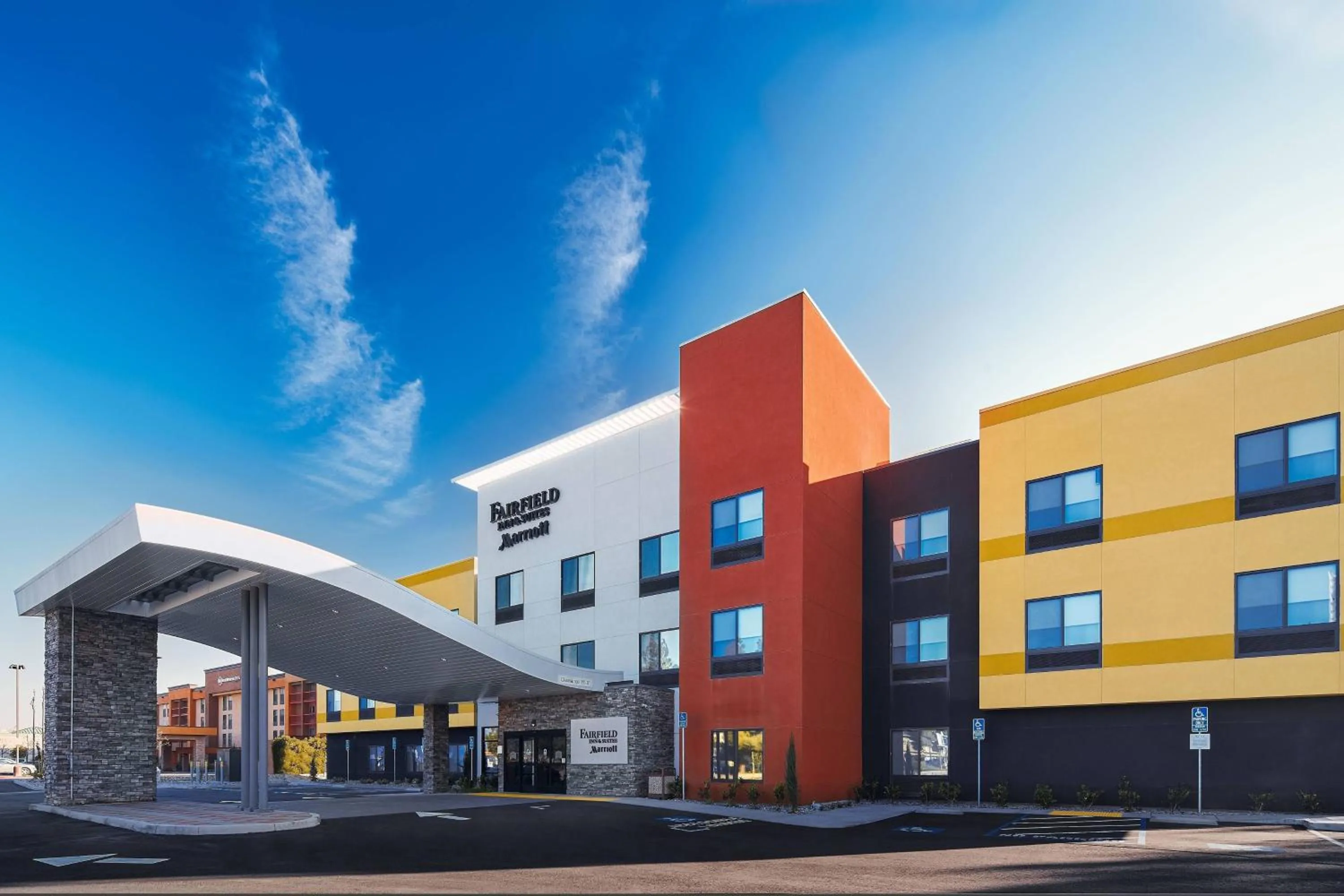 Property building in Fairfield Inn & Suites by Marriott Fresno Yosemite International Airport