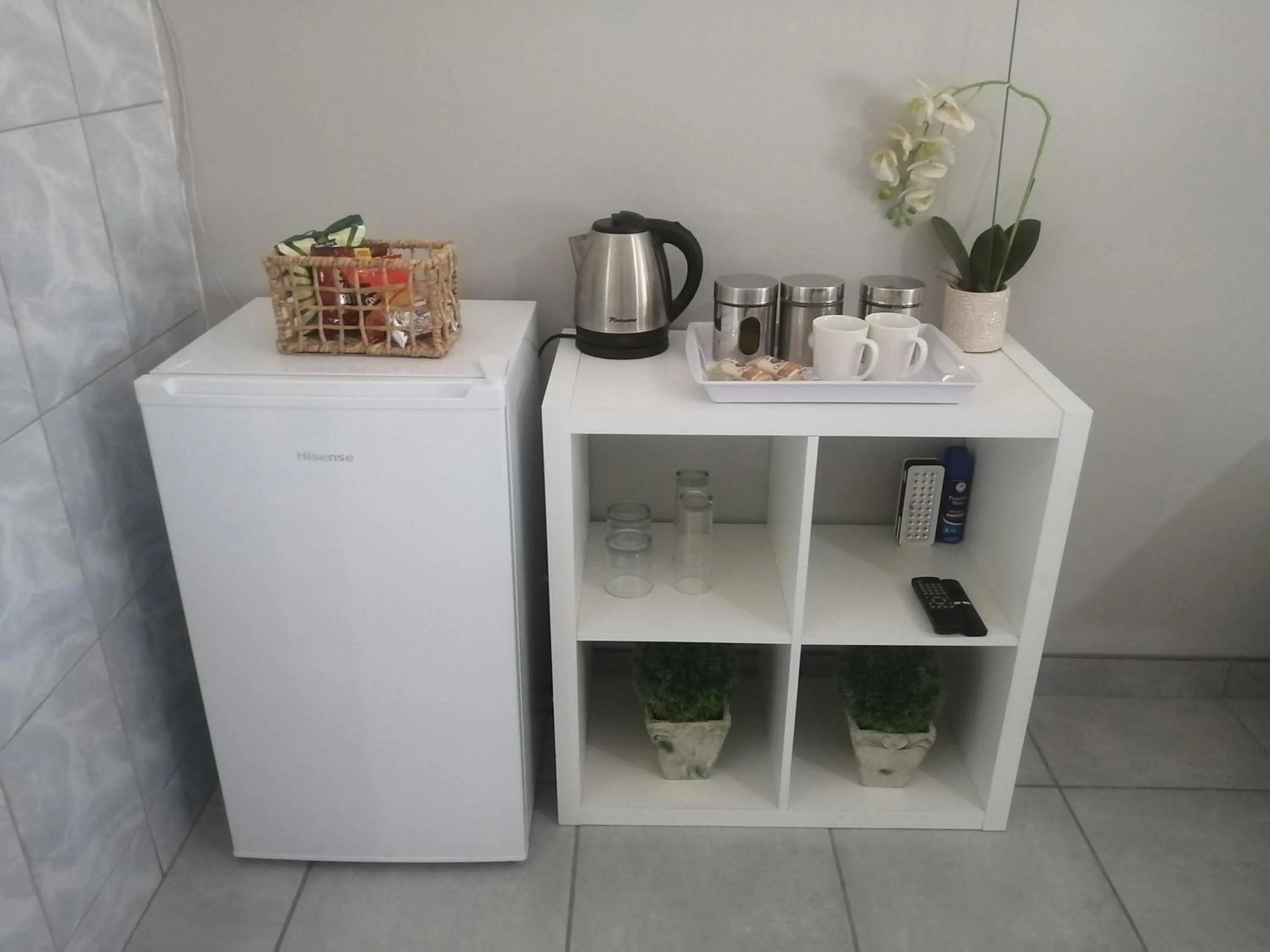 Coffee/tea facilities in Oppi Draai Guesthouse